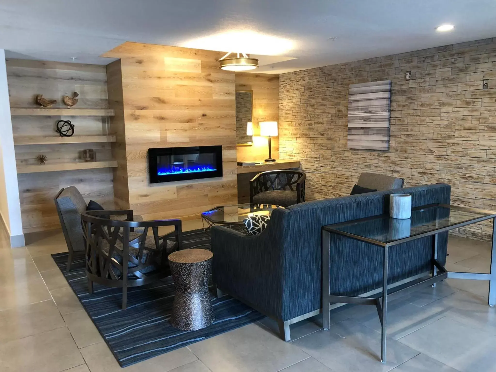 Lobby or reception, Seating Area in Best Western Eau Claire South