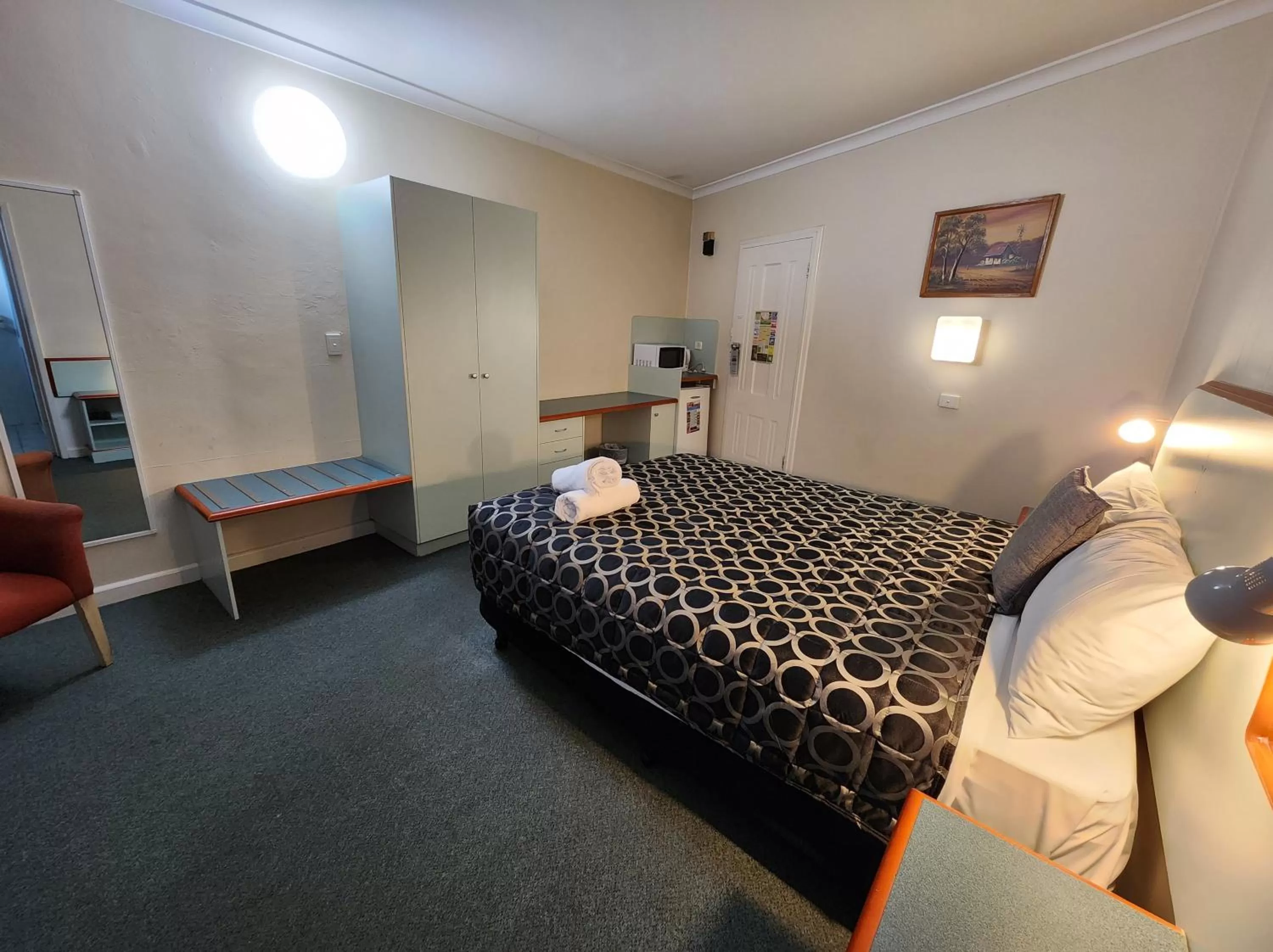 Bed in Hume Inn Motel Albury CBD