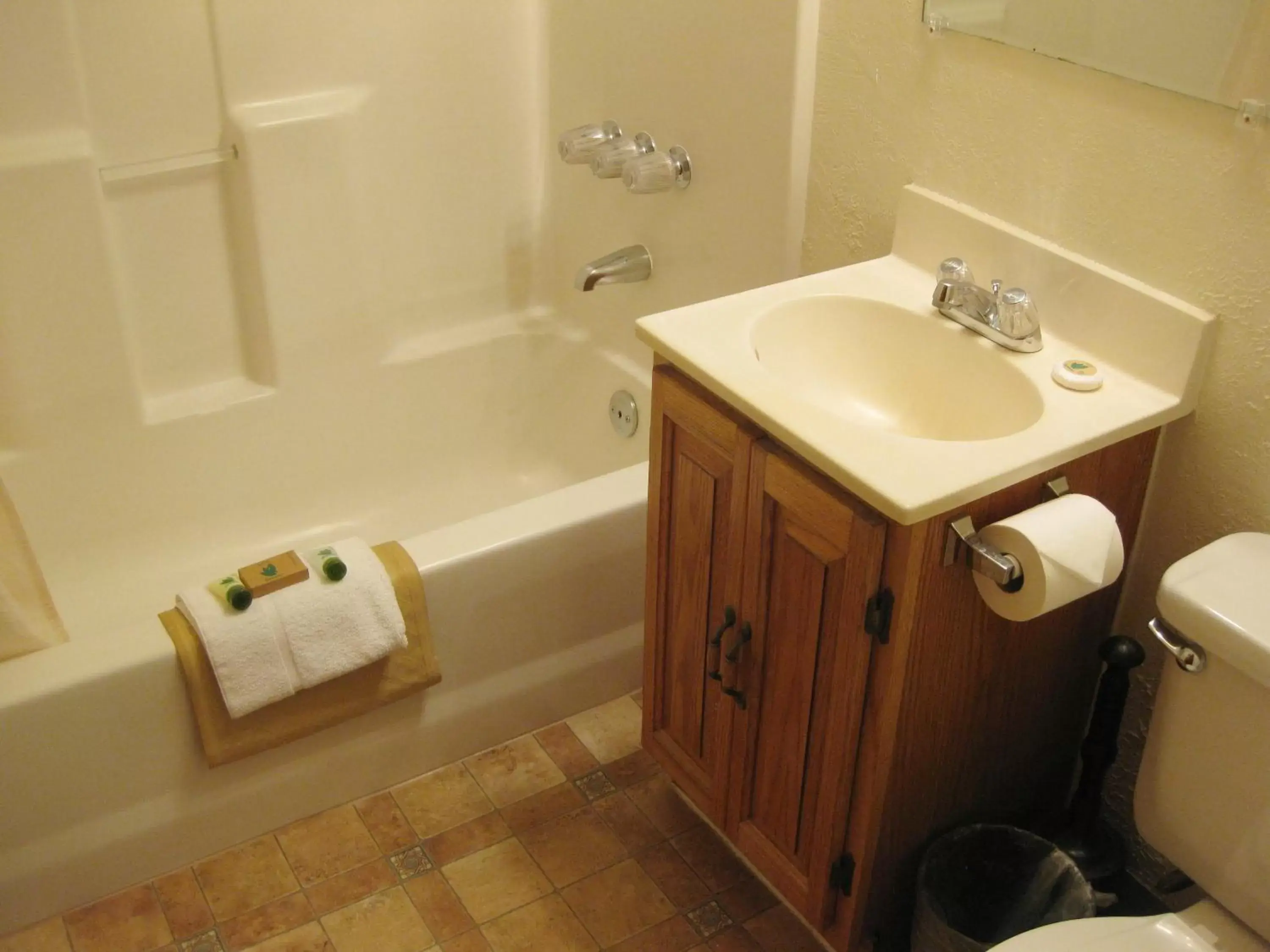 Shower, Bathroom in Eagle Cap Chalets