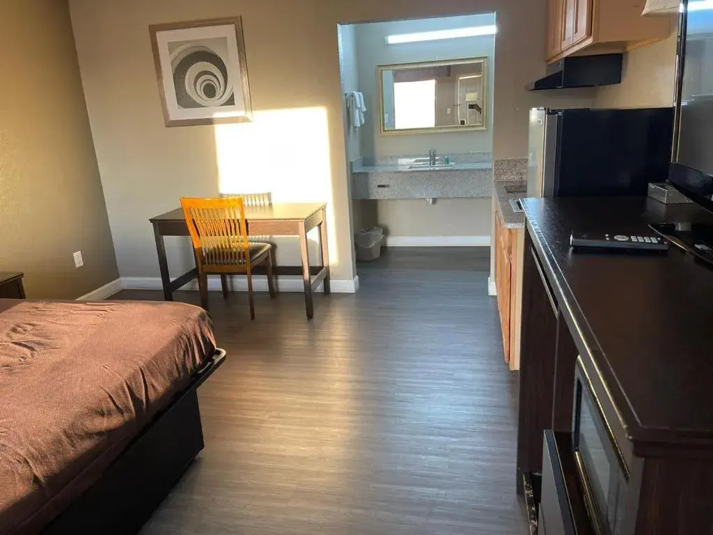 Bedroom in Suburban Studios Columbia - Harbison Bedroom in Suburban Studios Columbia - Harbison