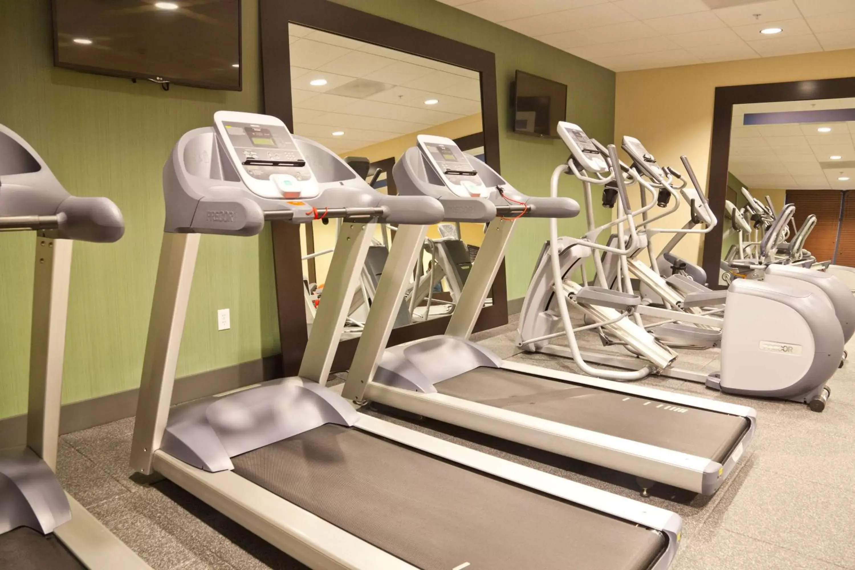 Fitness centre/facilities, Fitness Center/Facilities in Hampton Inn & Suites Salinas