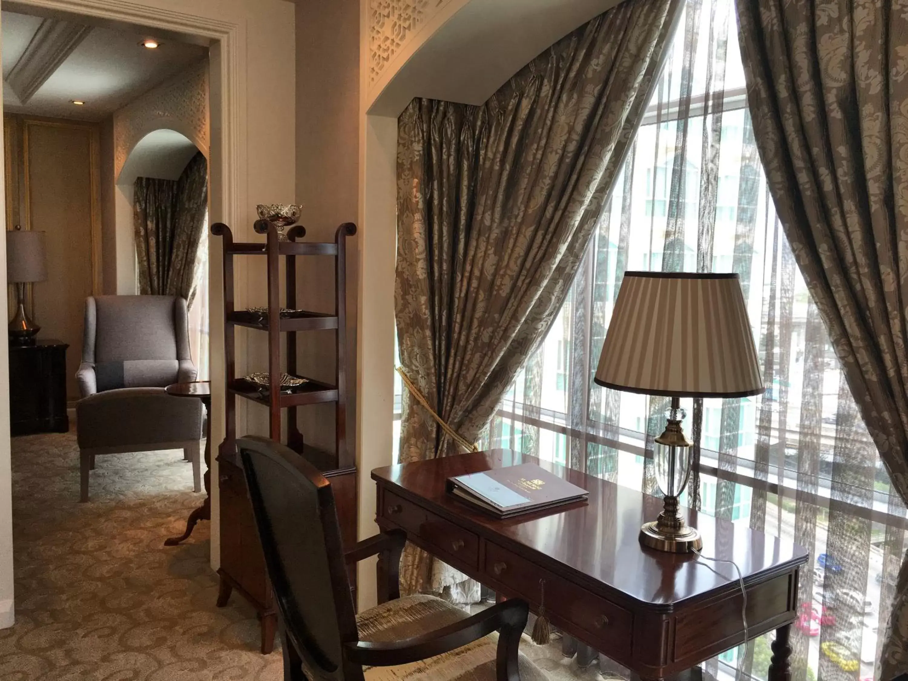 Area and facilities, Seating Area in Al Meroz Hotel Bangkok - The Leading Halal Hotel
