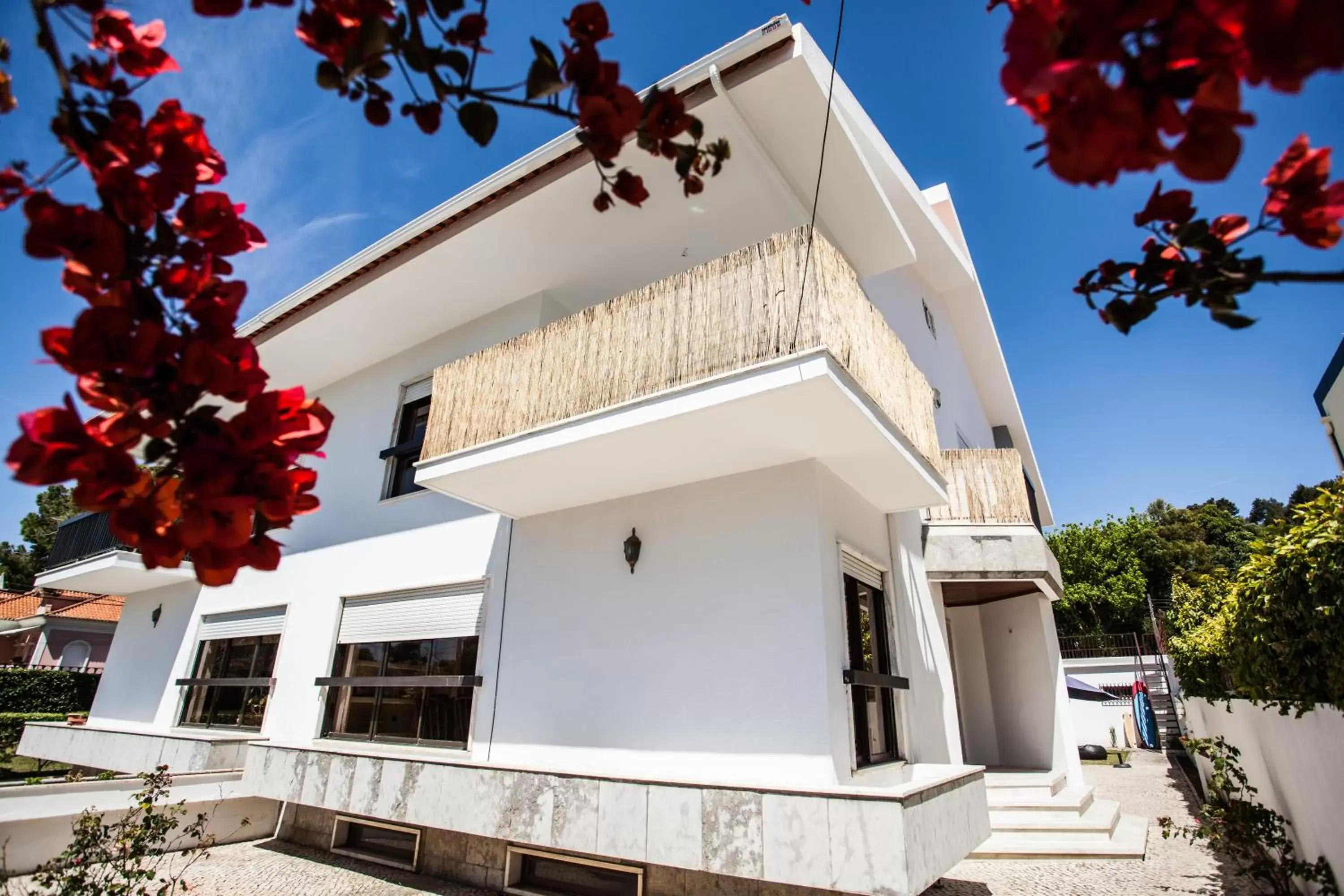 Facade/entrance, Property Building in Lisbon Surf Villa