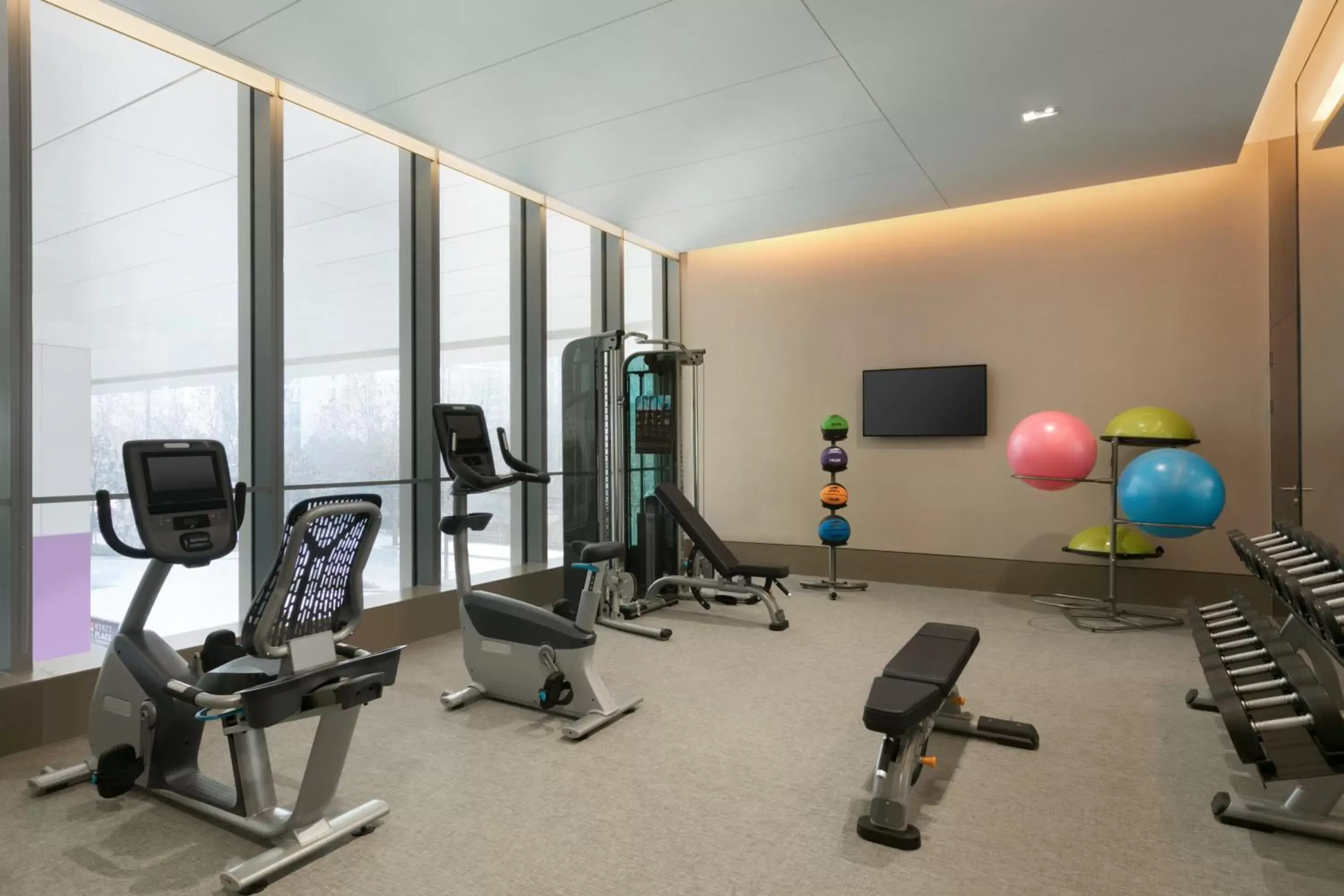 Fitness centre/facilities in Hyatt Place Shanghai Tianshan Plaza Fitness centre/facilities in Hyatt Place Shanghai Tianshan Plaza