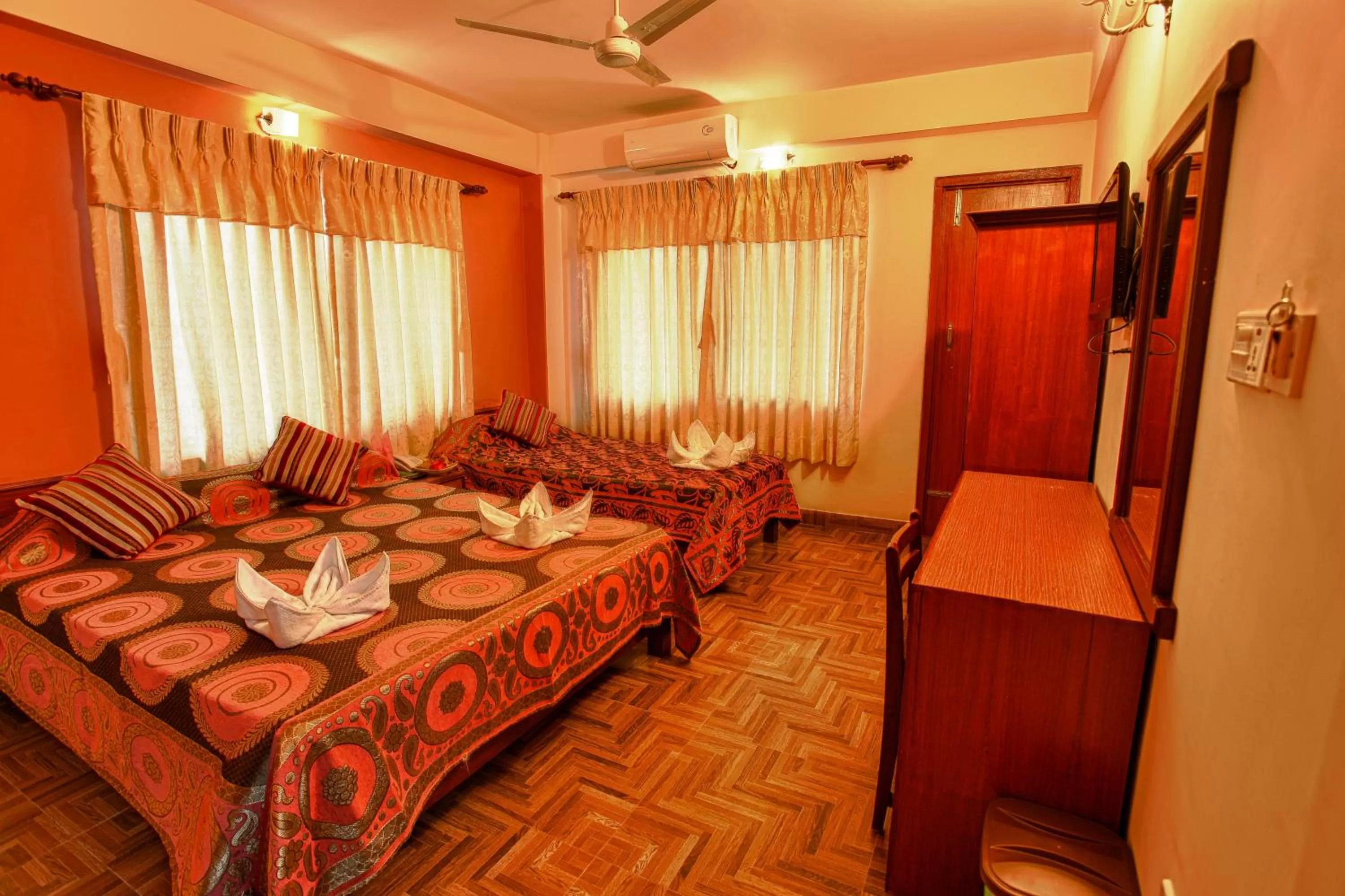 Photo of the whole room, Bed in Hotel Crystal Palace