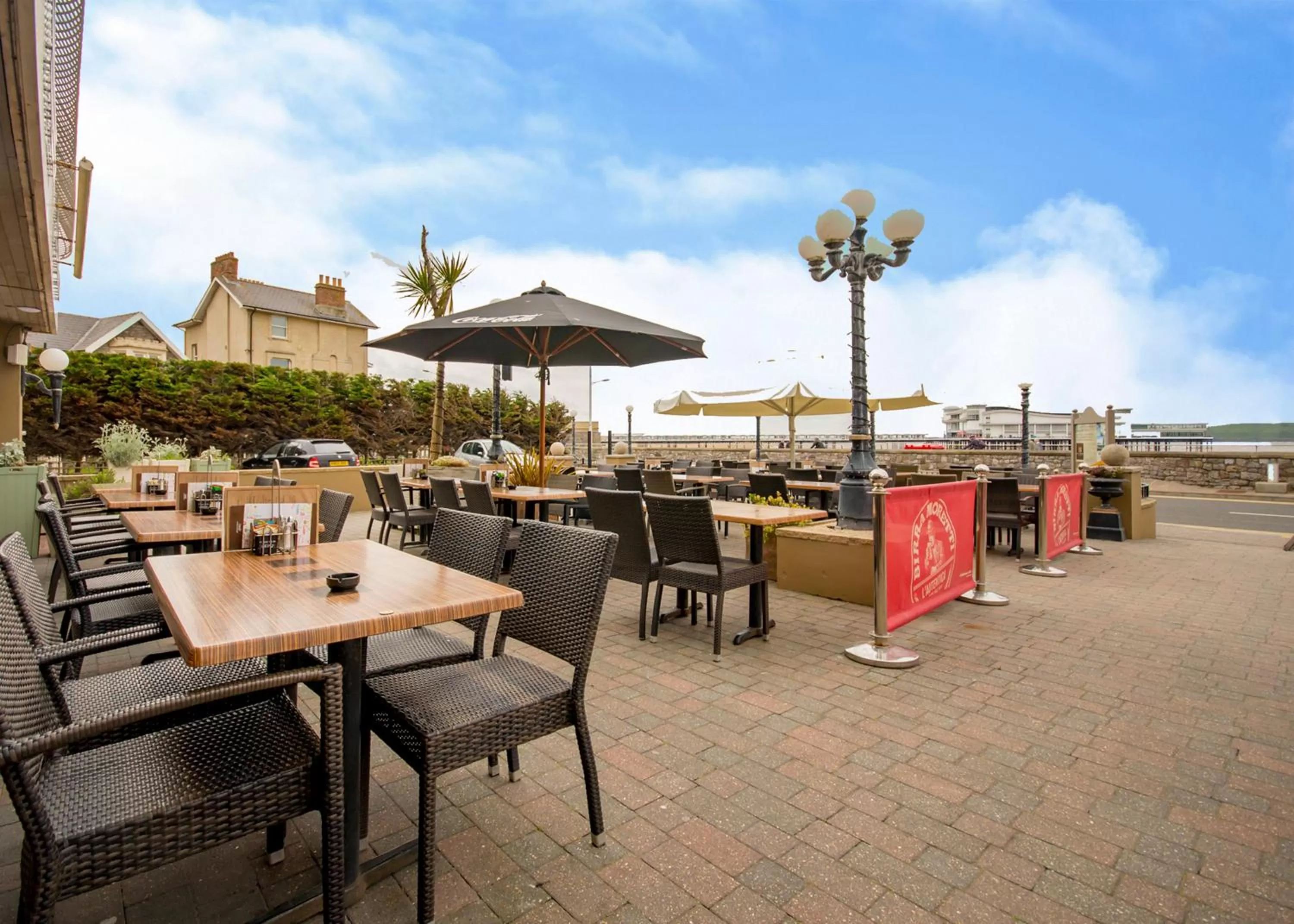 Balcony/Terrace, Restaurant/Places to Eat in Smiths Hotel