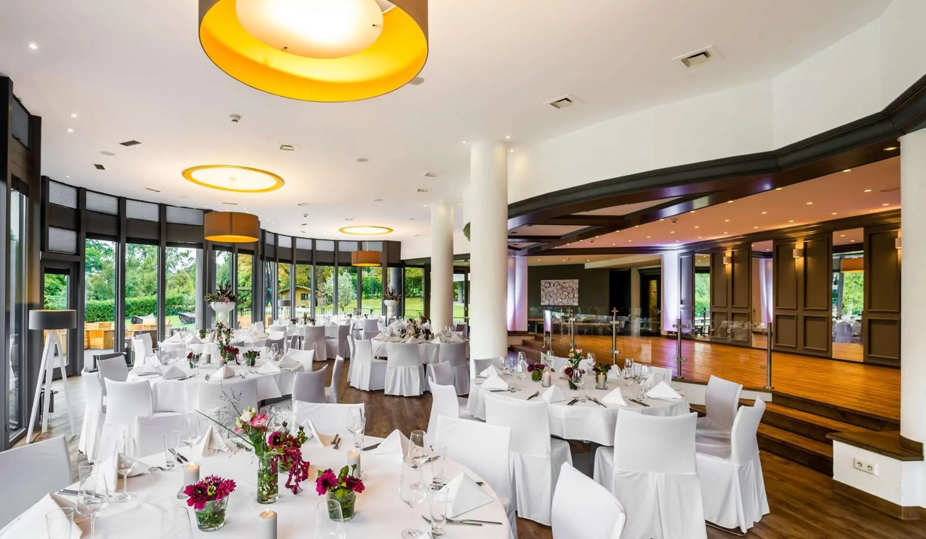 On site, Restaurant/Places to Eat in Best Western Plus Parkhotel Velbert