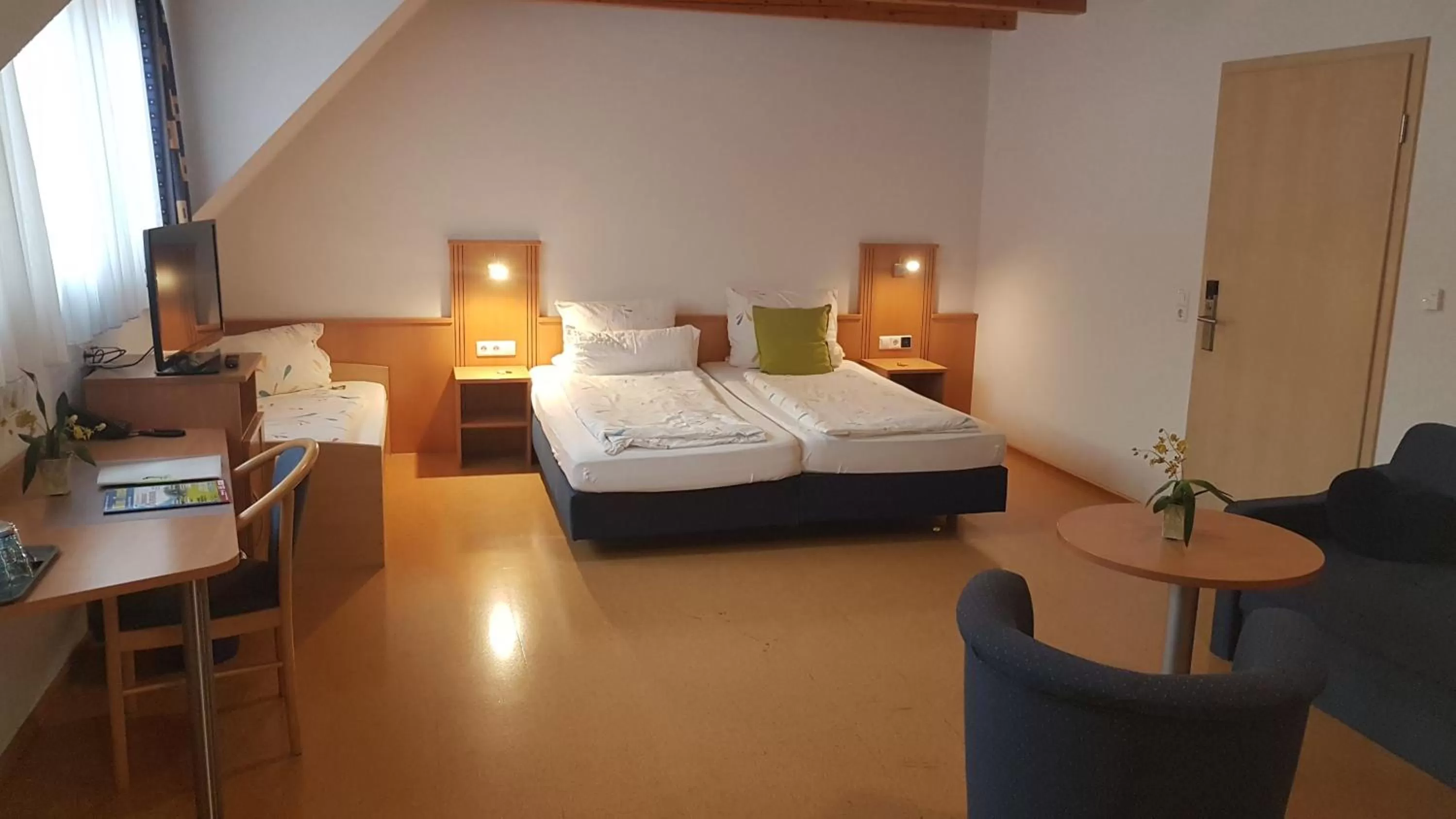 Quadruple Room with Private Bathroom - single occupancy in Andi´s Steakhüsli & Hotel