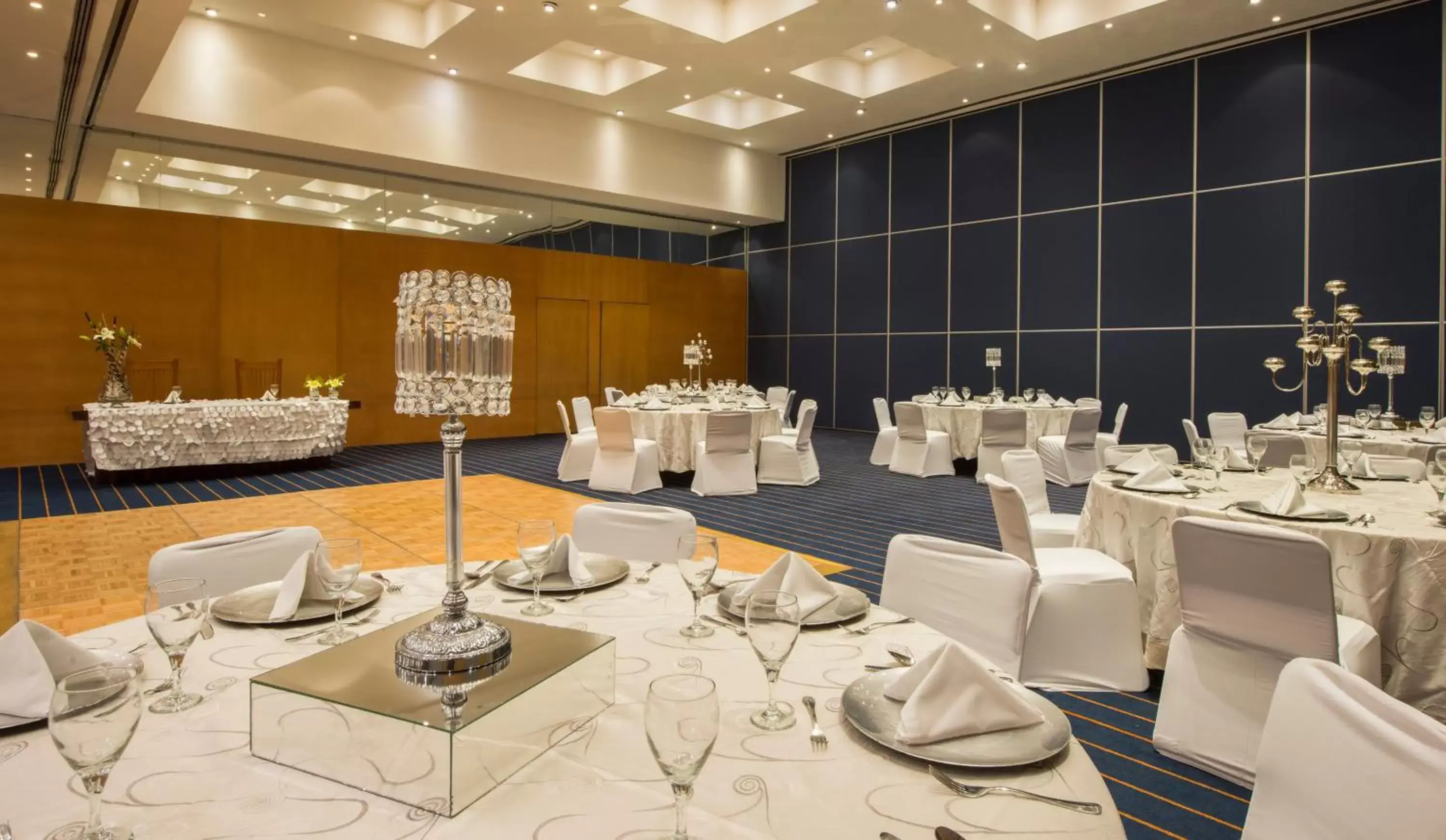 Banquet/Function facilities, Restaurant/Places to Eat in Real Inn Torreon