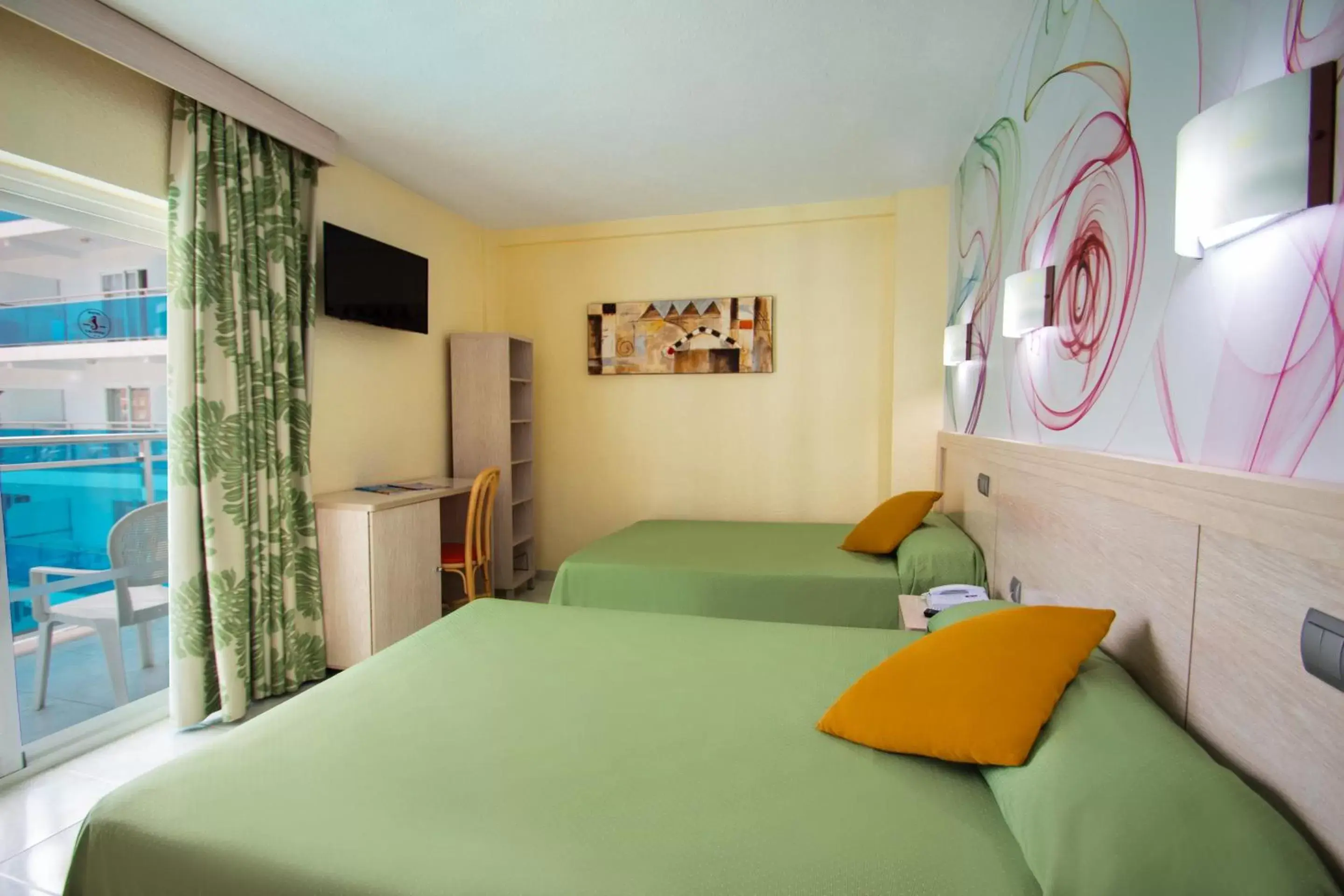 Bedroom, Bed in Hotel Servigroup Calypso