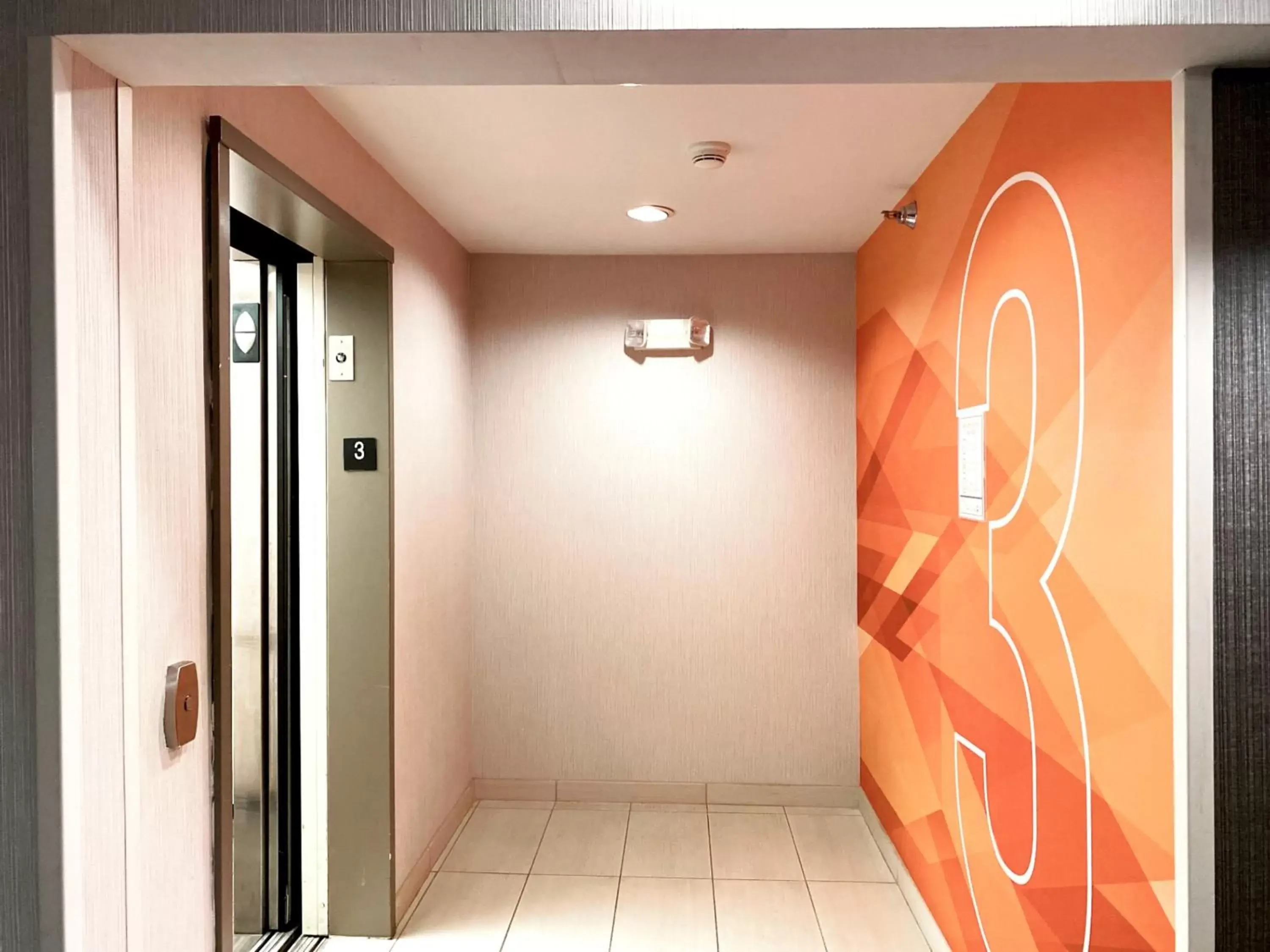 Decorative detail, Bathroom in Holiday Inn Express Hotel & Suites Logansport, an IHG Hotel