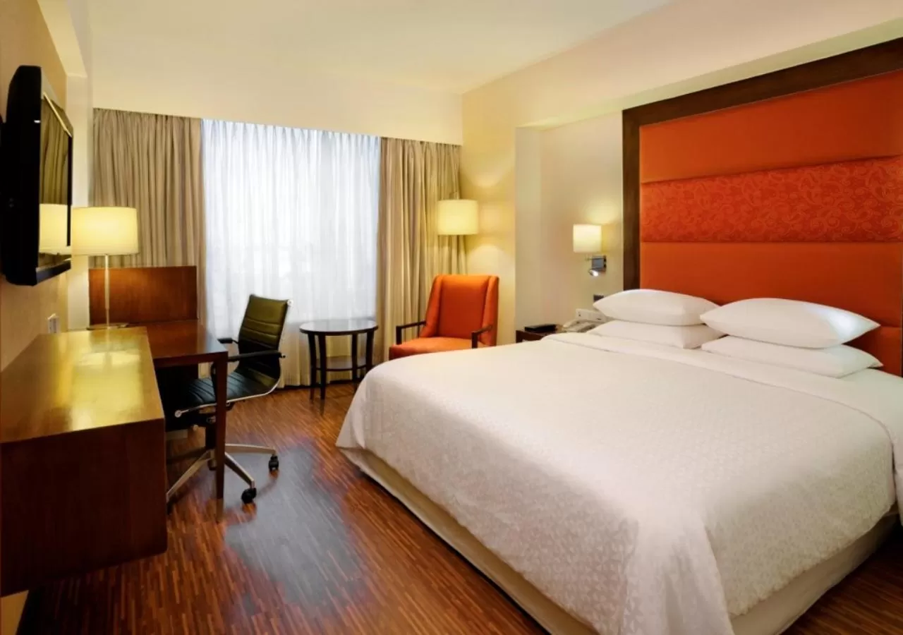 TV and multimedia, Bed in Four Points by Sheraton Ahmedabad