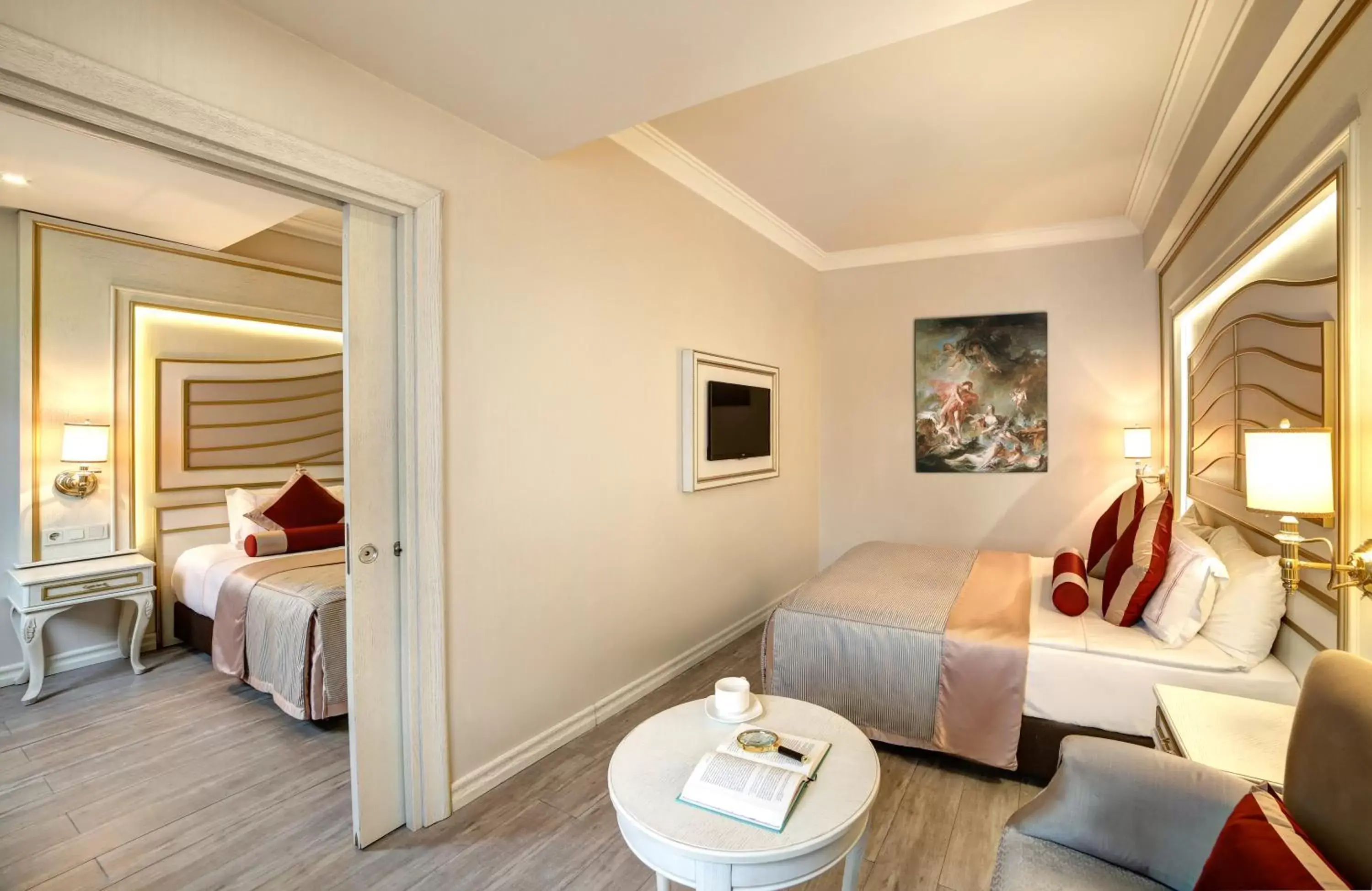 Bed in Halifaks Hotel