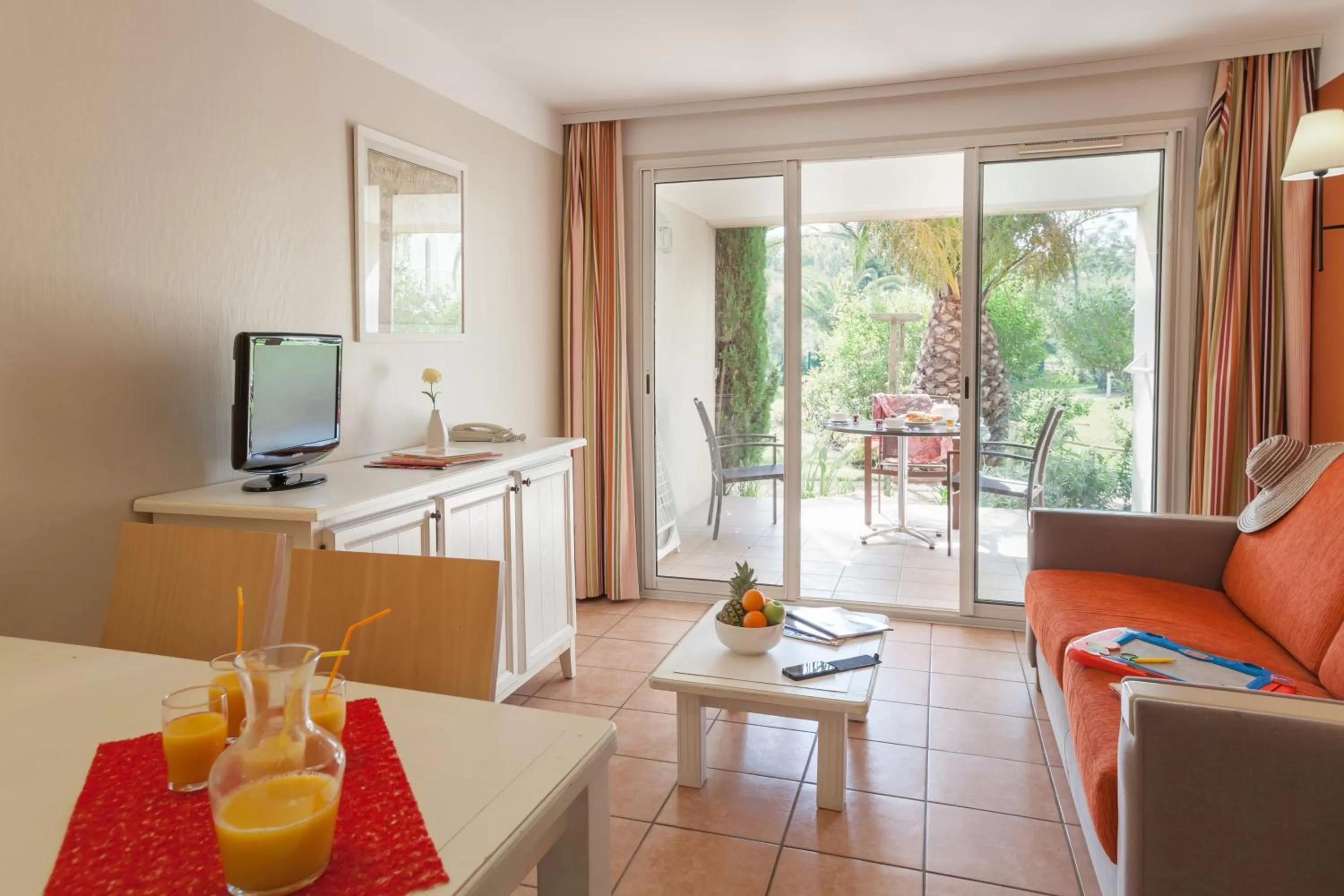 One-Bedroom Apartment with Air Conditionning and Terrace or Balcony (4 People) in Résidence Pierre & Vacances le Hameau de la Pinède