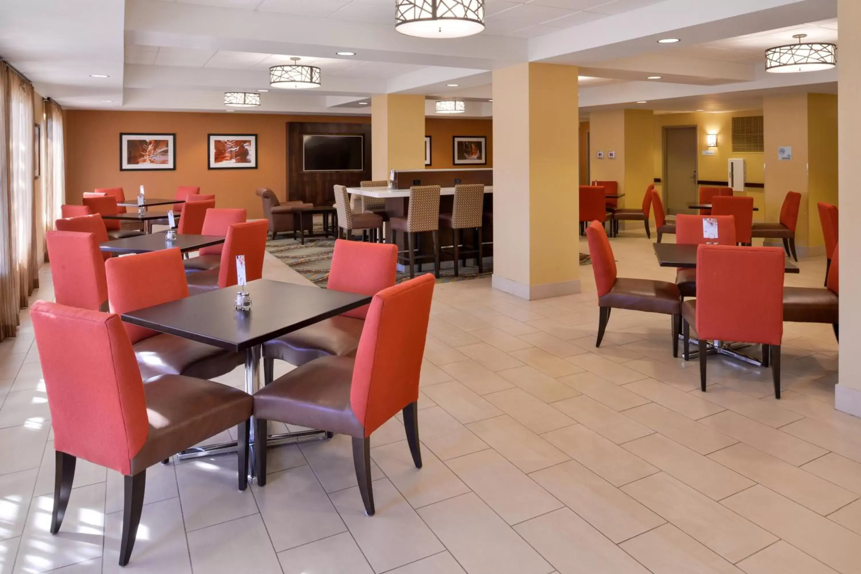 Breakfast, Restaurant/Places to Eat in Holiday Inn Express Hotels Page, an IHG Hotel