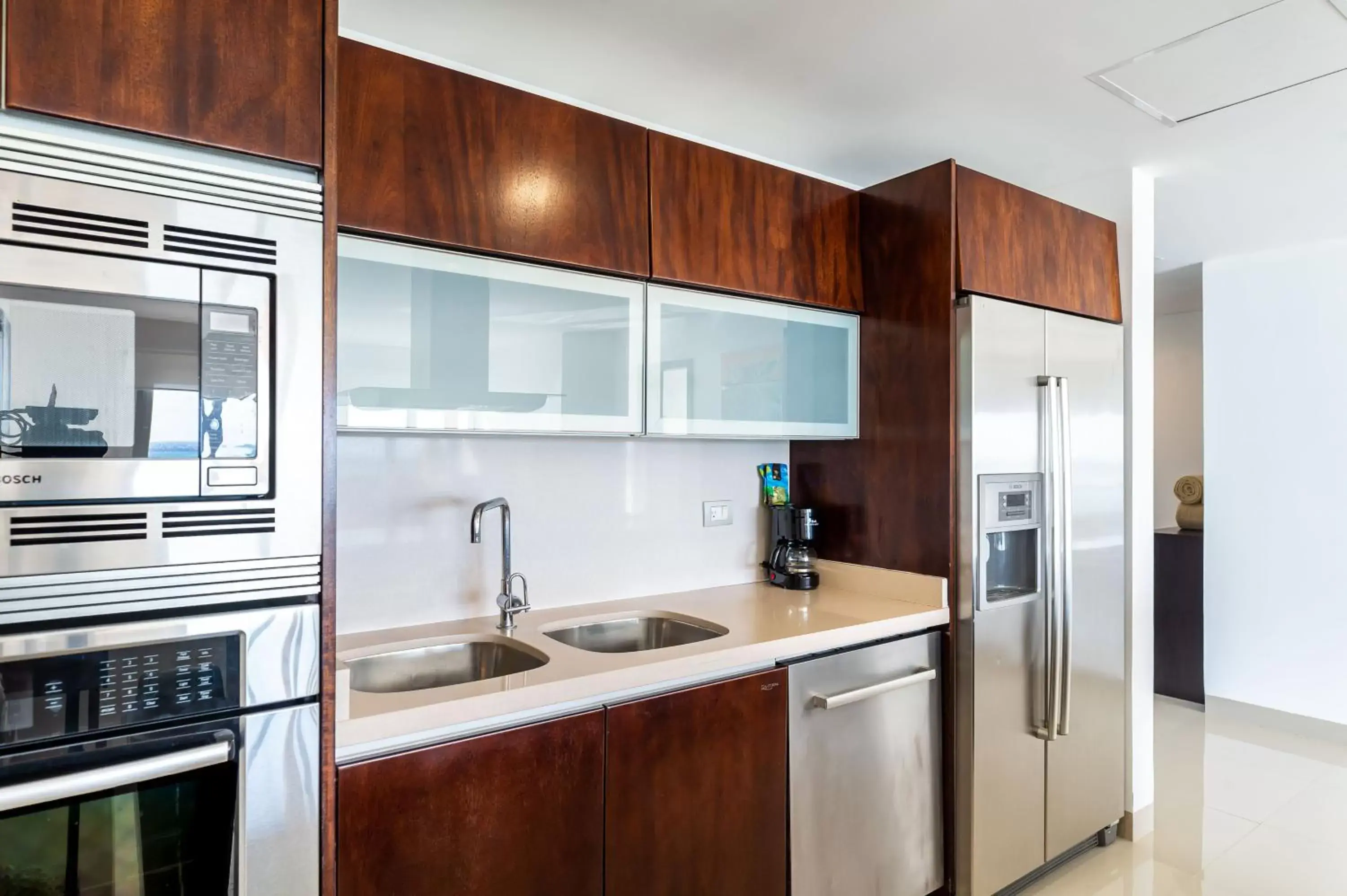 Kitchen/Kitchenette in Mareazul Beach Front Condos At playa del Carmen