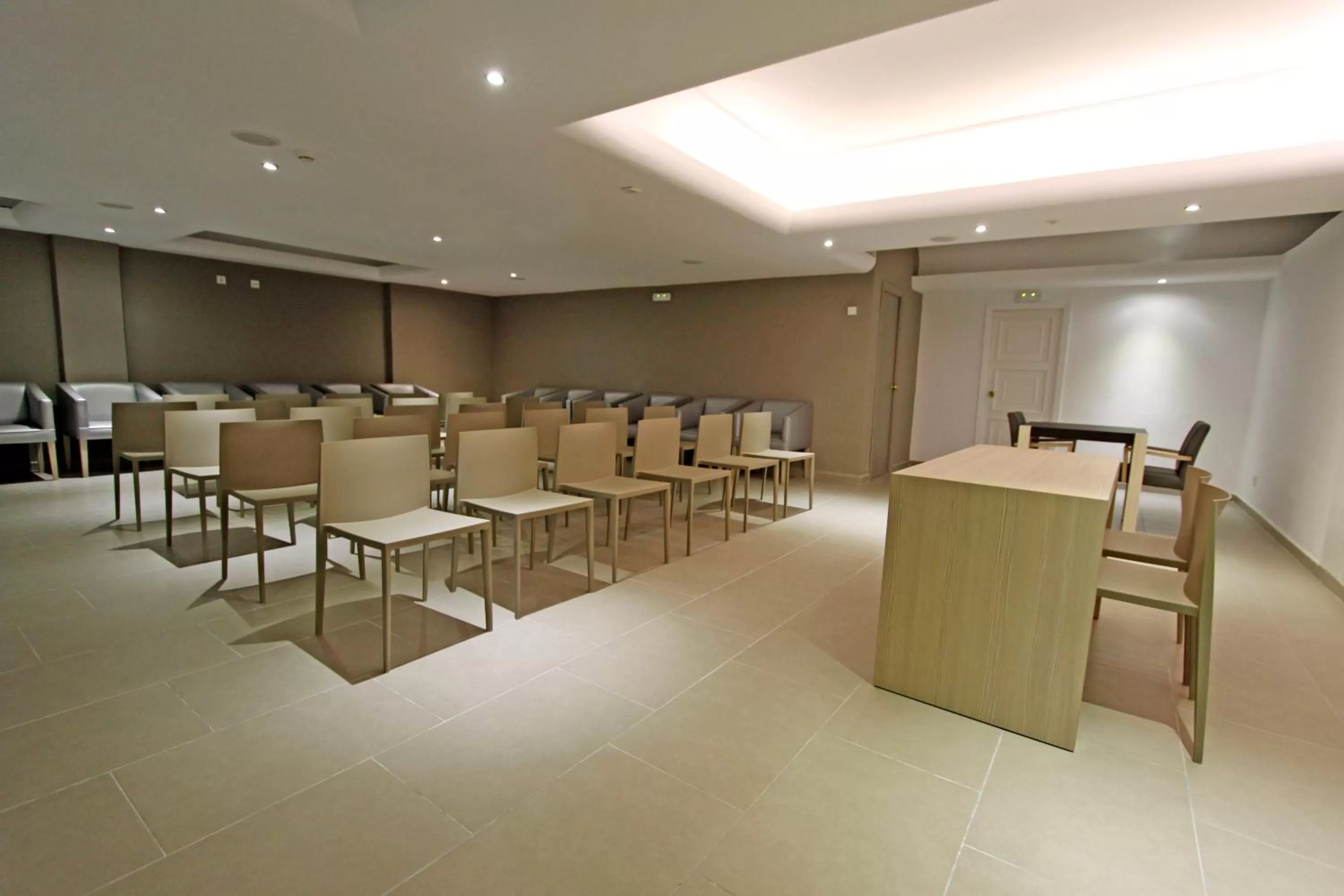 Business facilities in BG Java