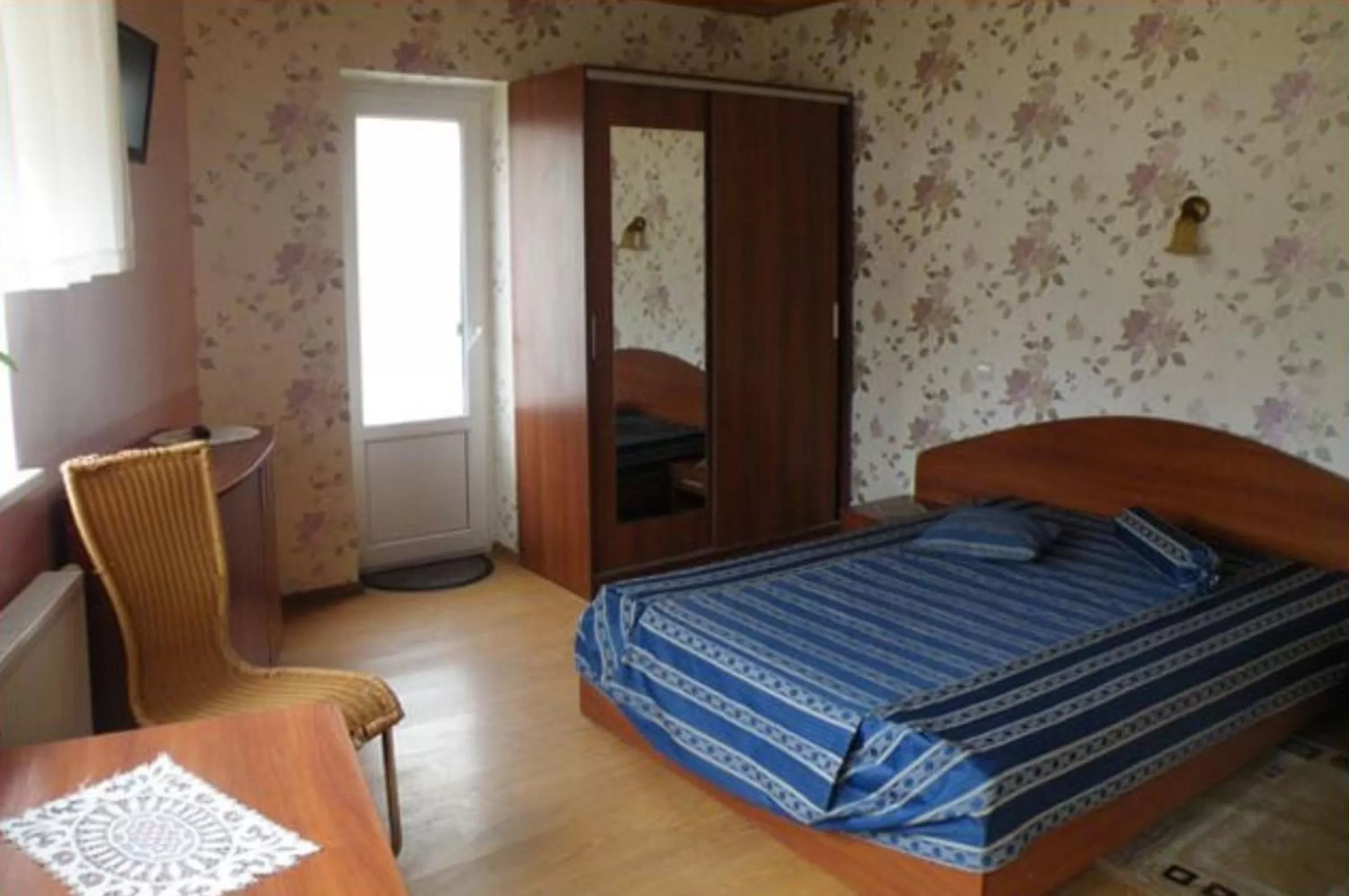 Photo of the whole room, Bed in Rugelis