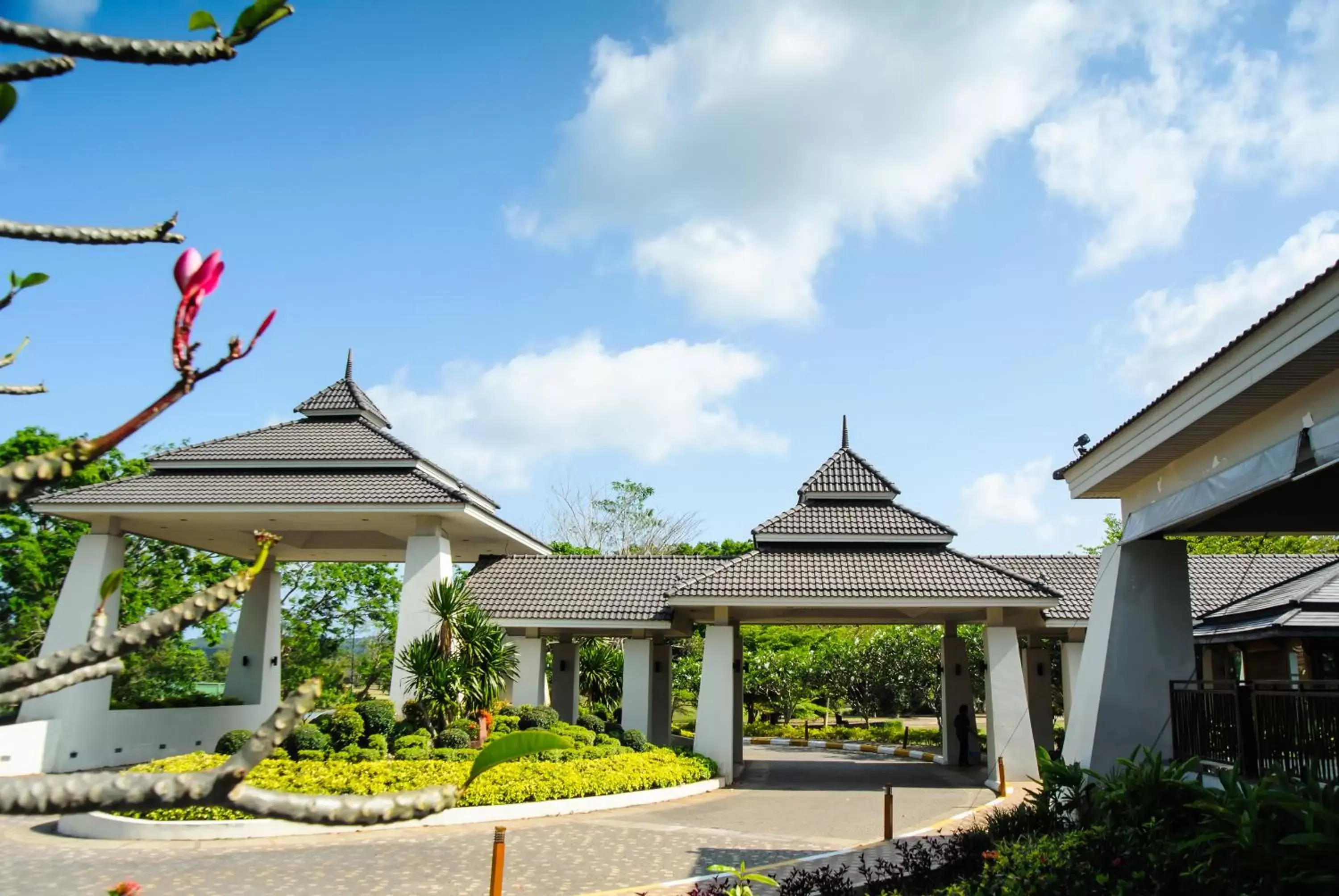 The Nouveau Chumphon Beach Resort And Golf The Nouveau Chumphon Beach Resort And Golf