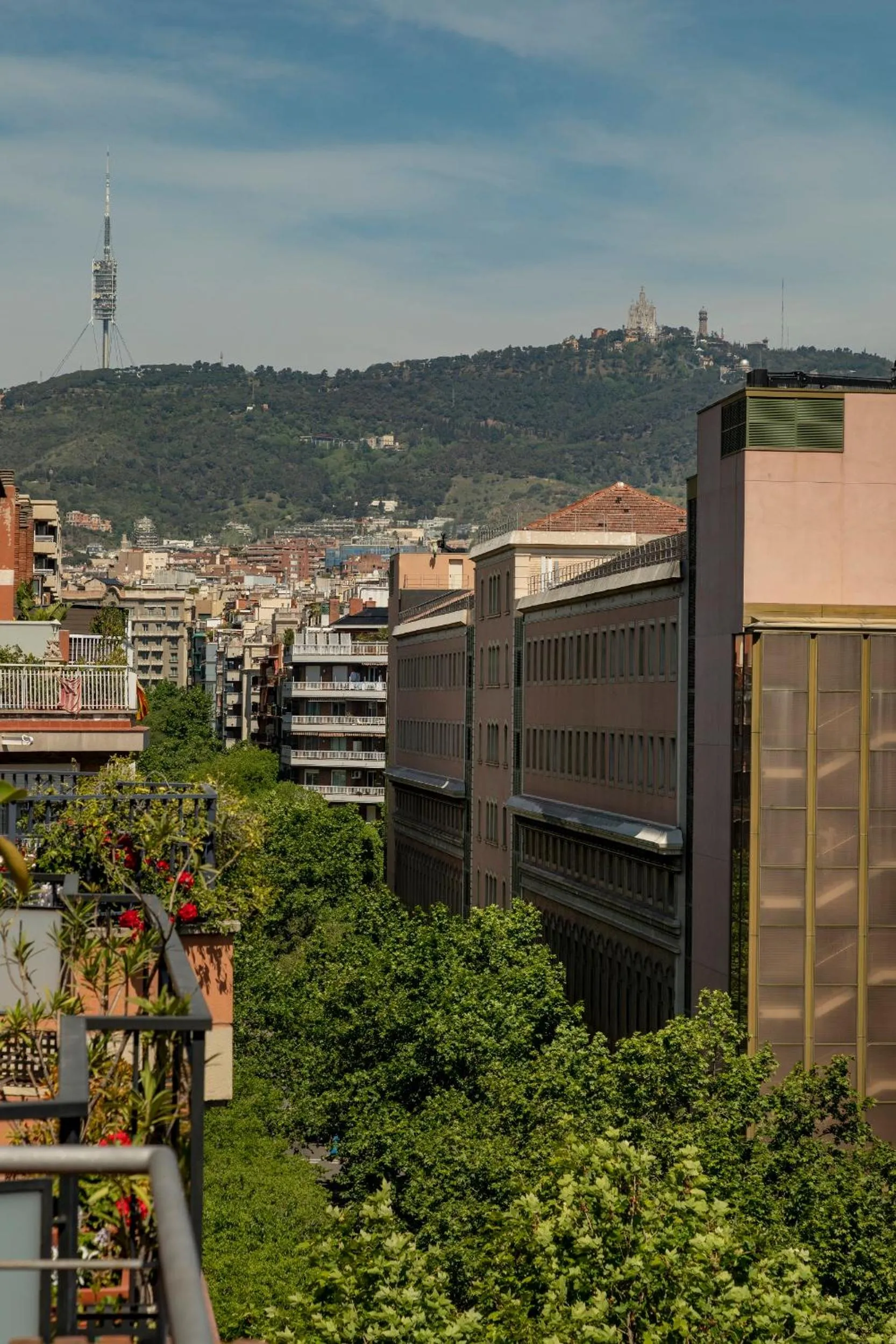 Property building in Barcelona Apartment Villarroel