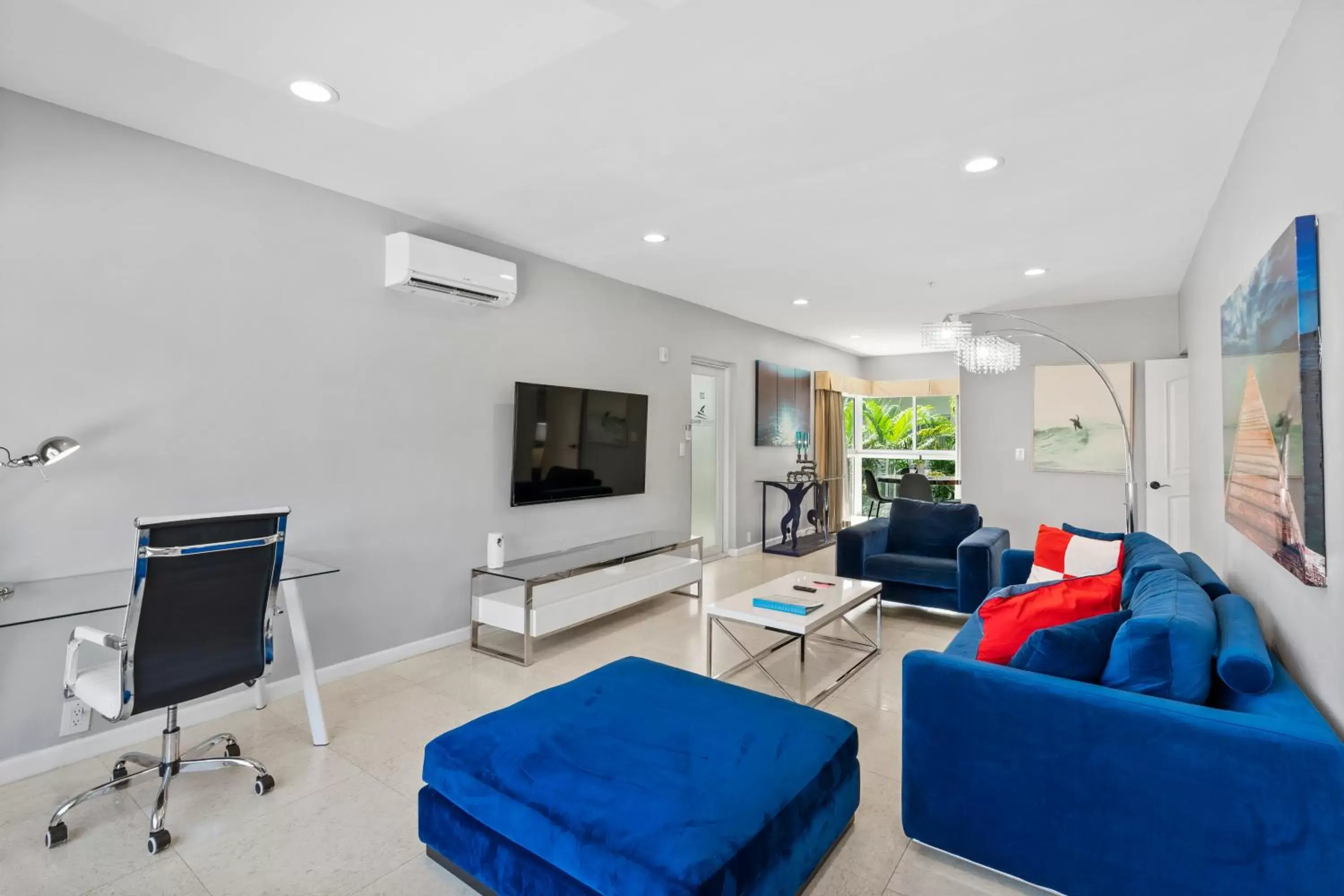 Living room, Seating Area in Isle of Venice Residence and Marina