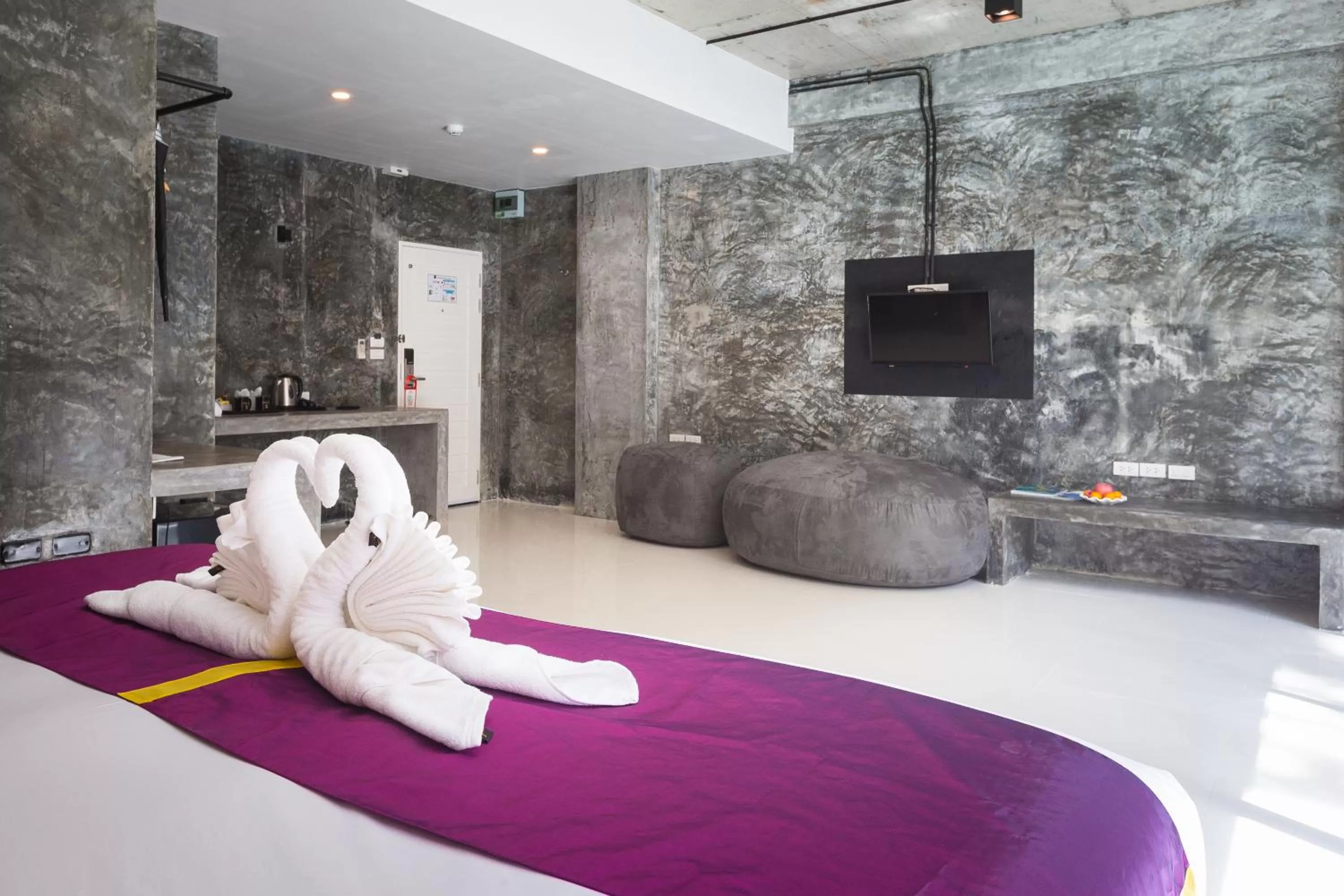 Photo of the whole room, Bed in Maneetel Krabi Beachfront-SHA Plus