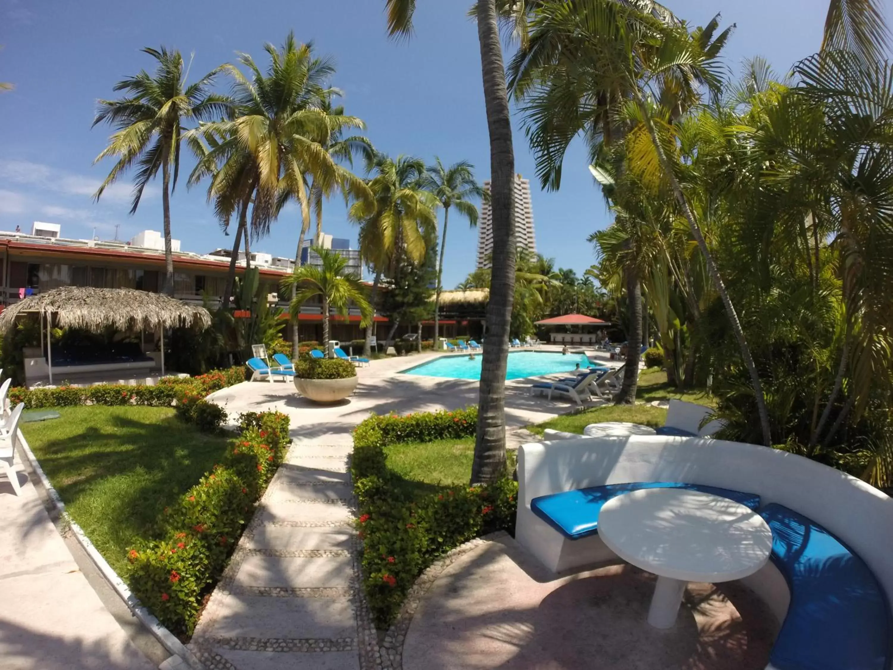 Garden view, Swimming Pool in Hotel Bali-Hai Acapulco