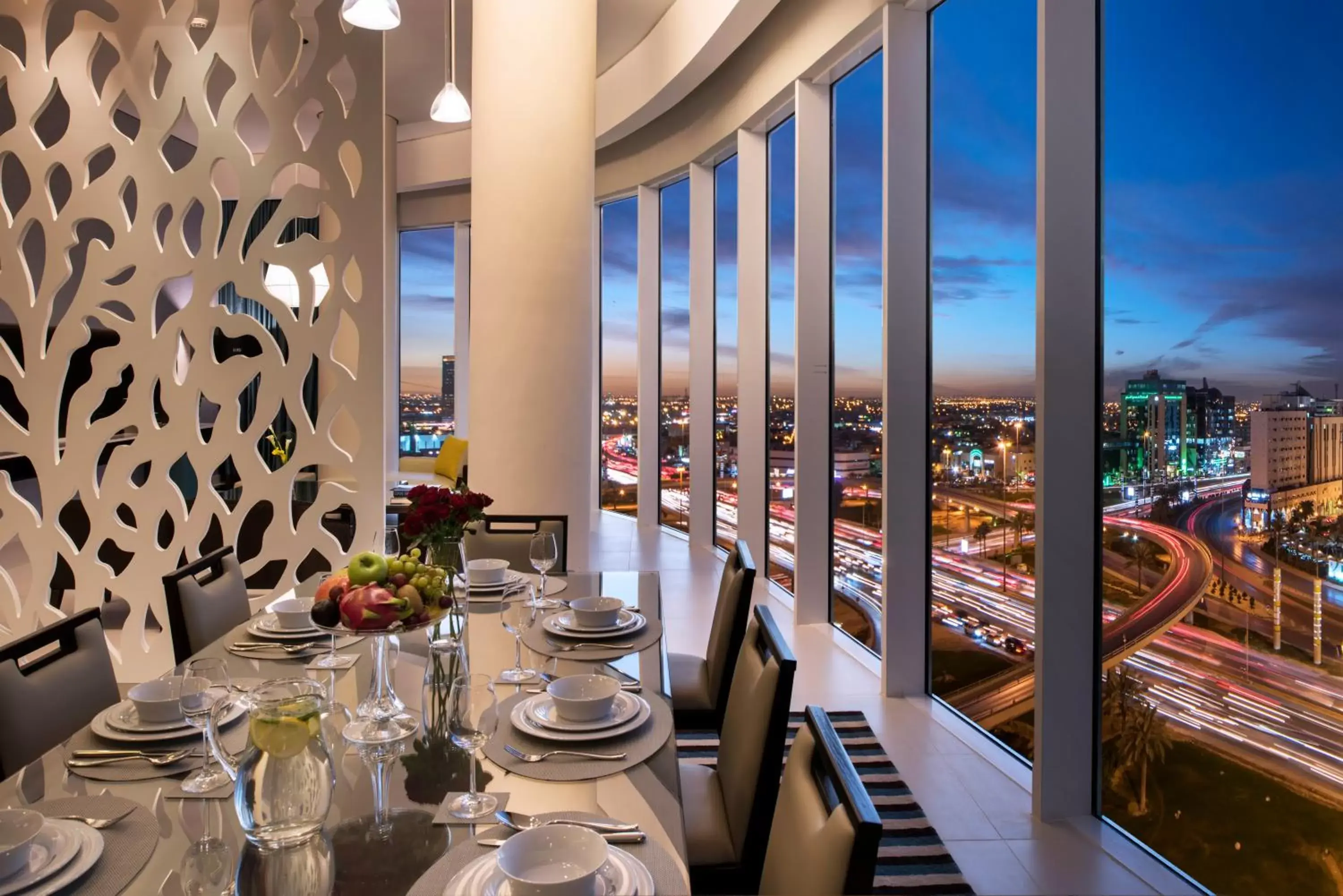 Dining area, Restaurant/Places to Eat in Fraser Suites Riyadh