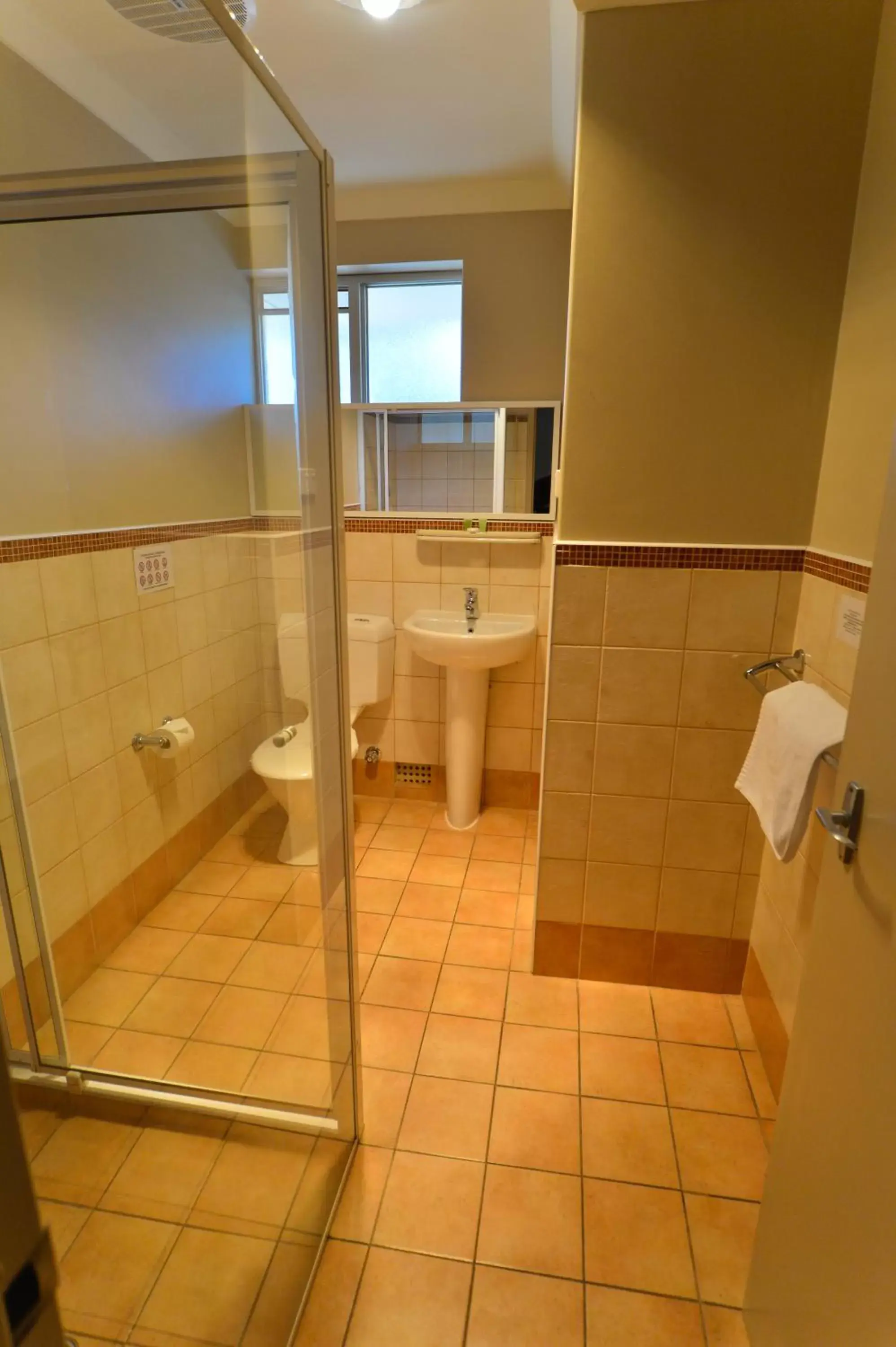 Bathroom in Wattle Grove Motel