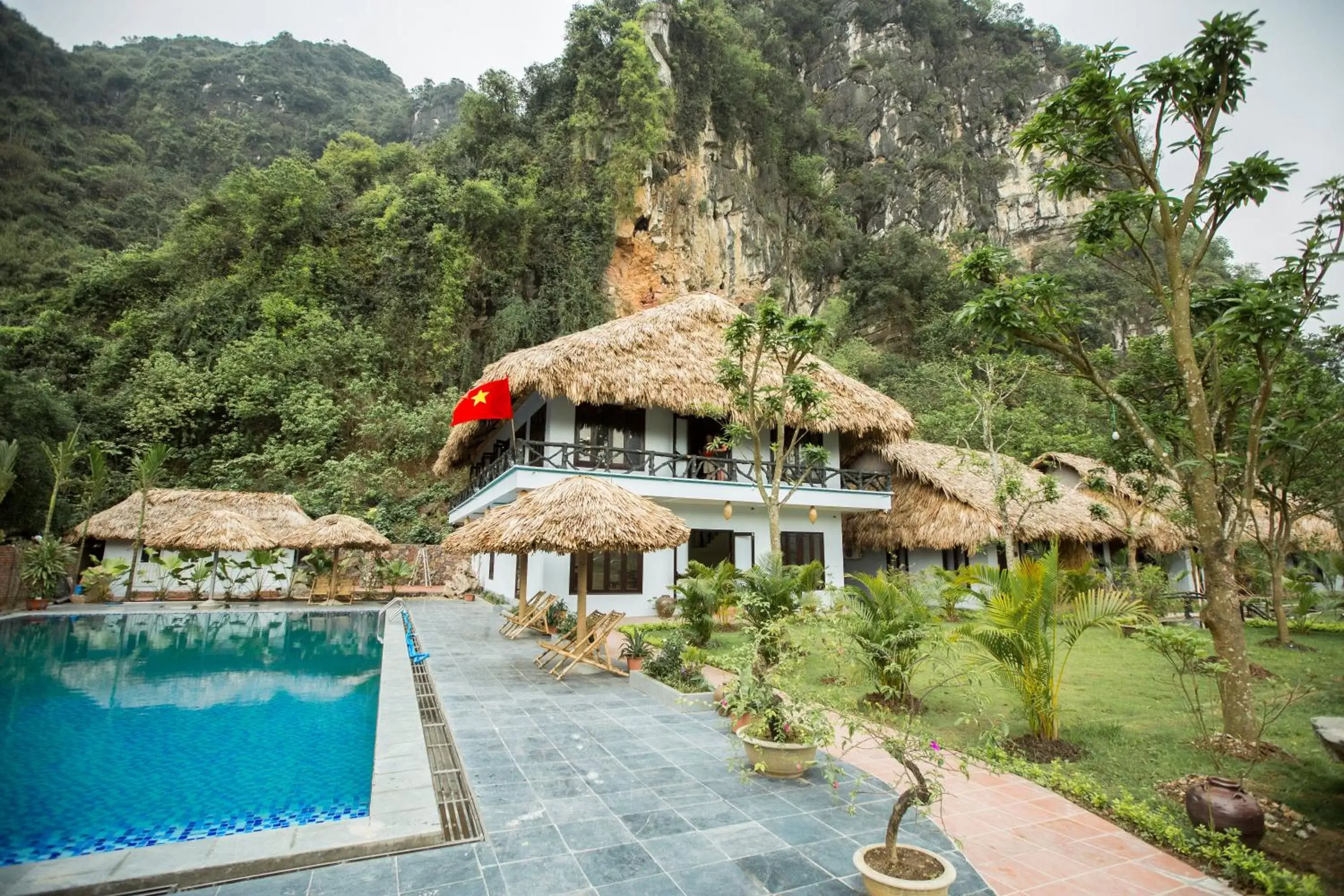Swimming pool in Tam Coc Rice Fields Resort Swimming pool in Tam Coc Rice Fields Resort