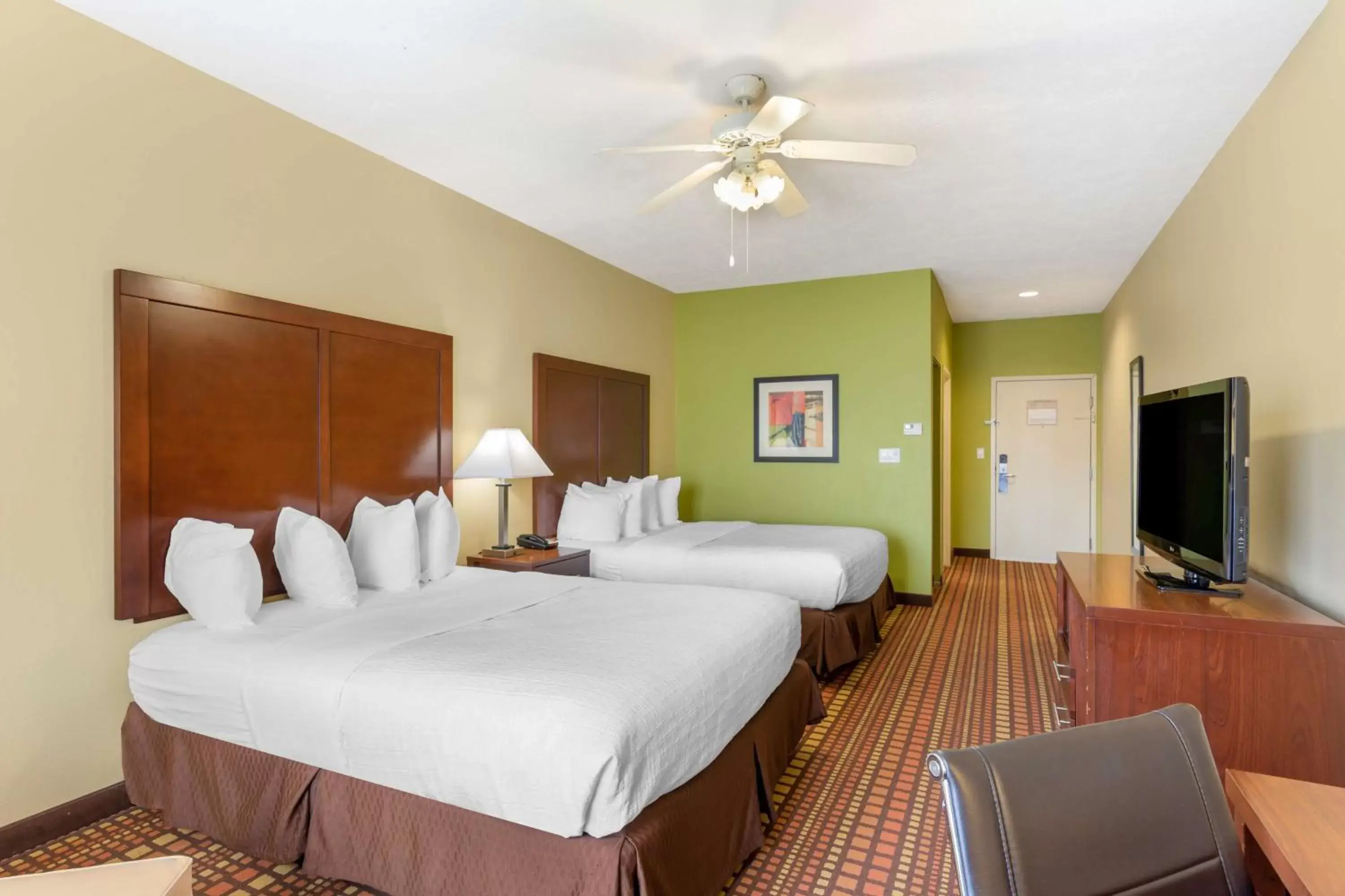 Bedroom in Best Western Plus Gadsden Hotel & Suites