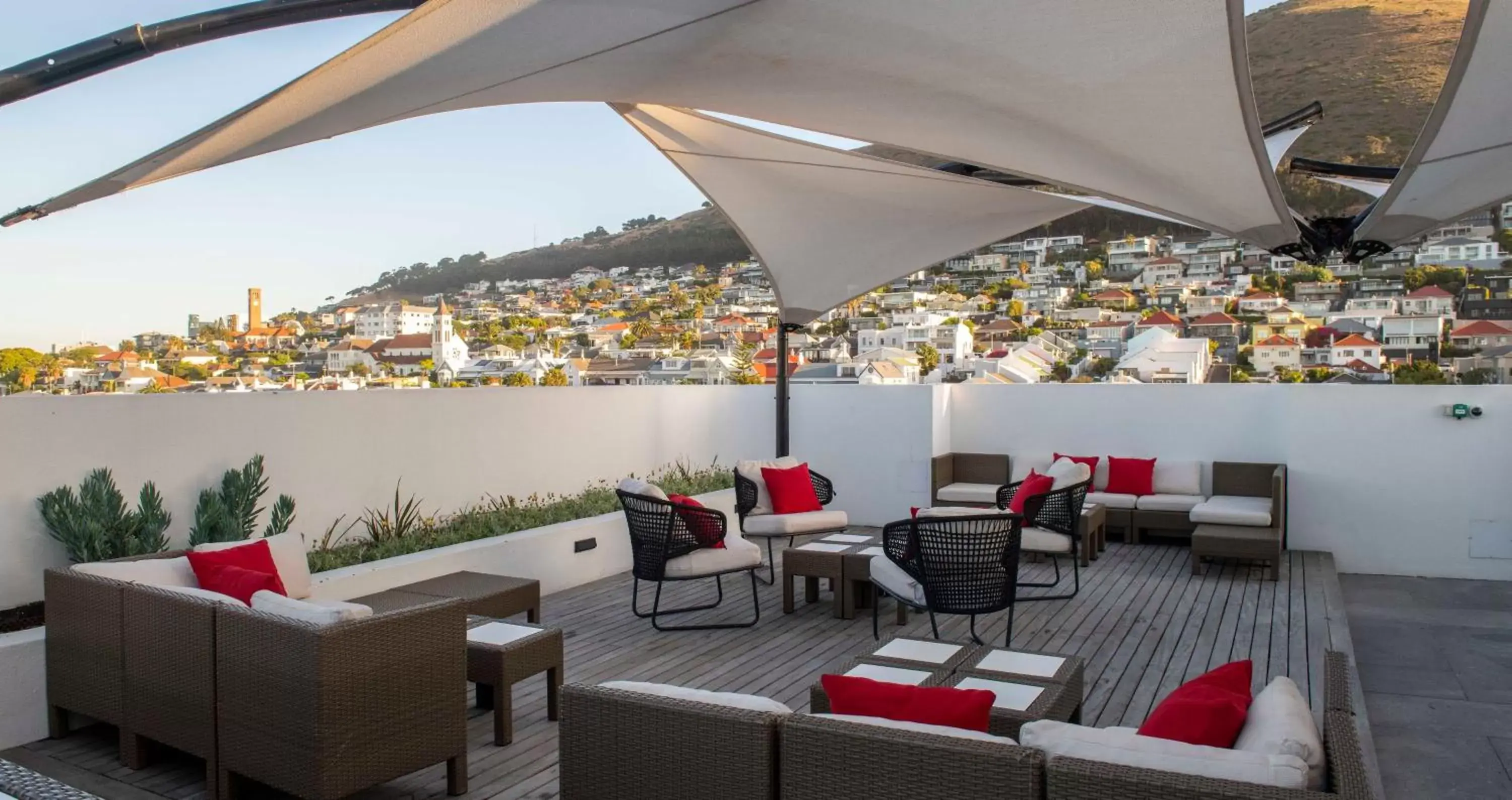 Lounge or bar, Restaurant/Places to Eat in ANEW Hotel Green Point Cape Town