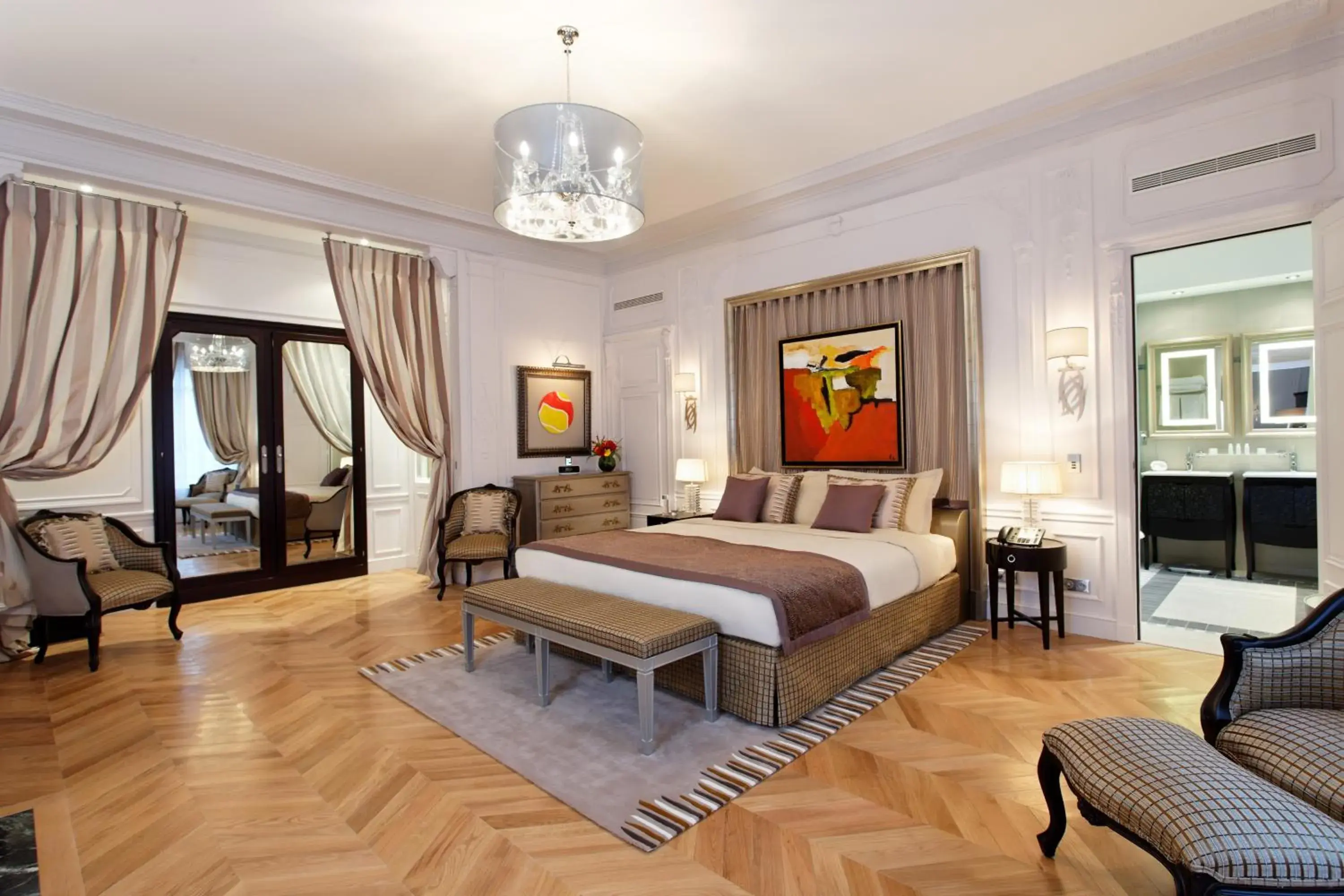 Photo of the whole room in Villa & Hotel Majestic