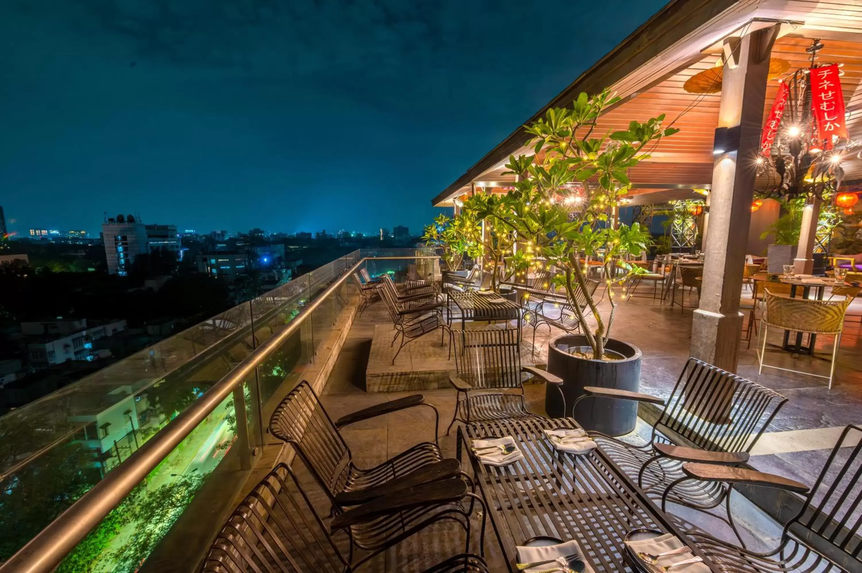 Restaurant/places to eat, Balcony/Terrace in O Hotel Pune