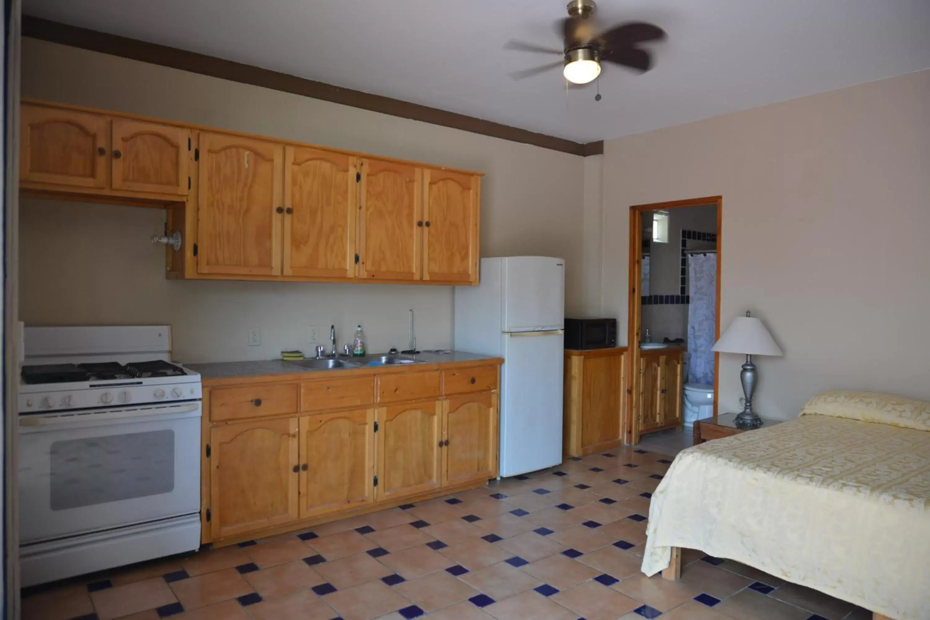 Kitchen/Kitchenette in Casabuena B&B