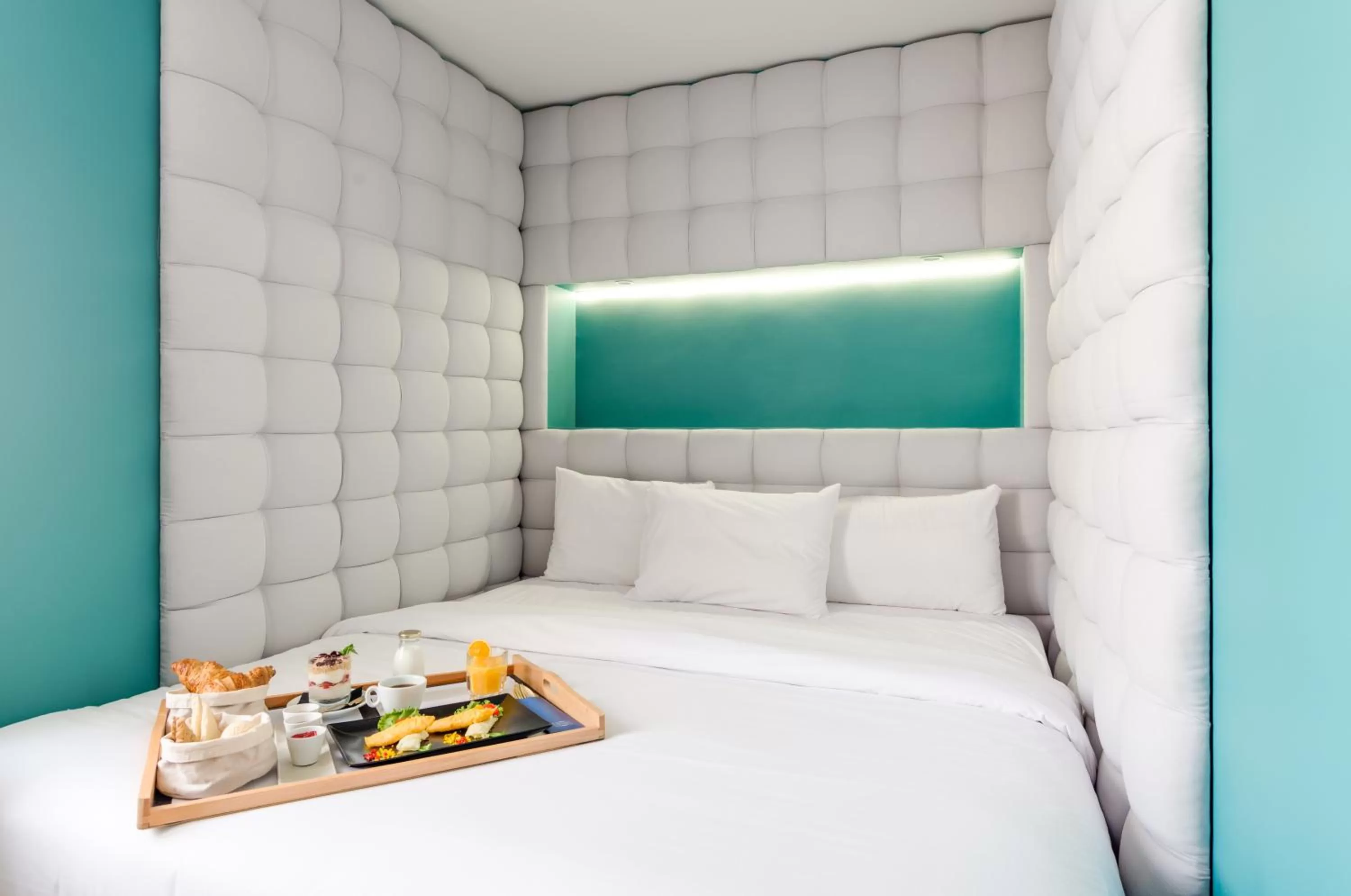 Bed in Colors Urban Hotel Thessaloniki