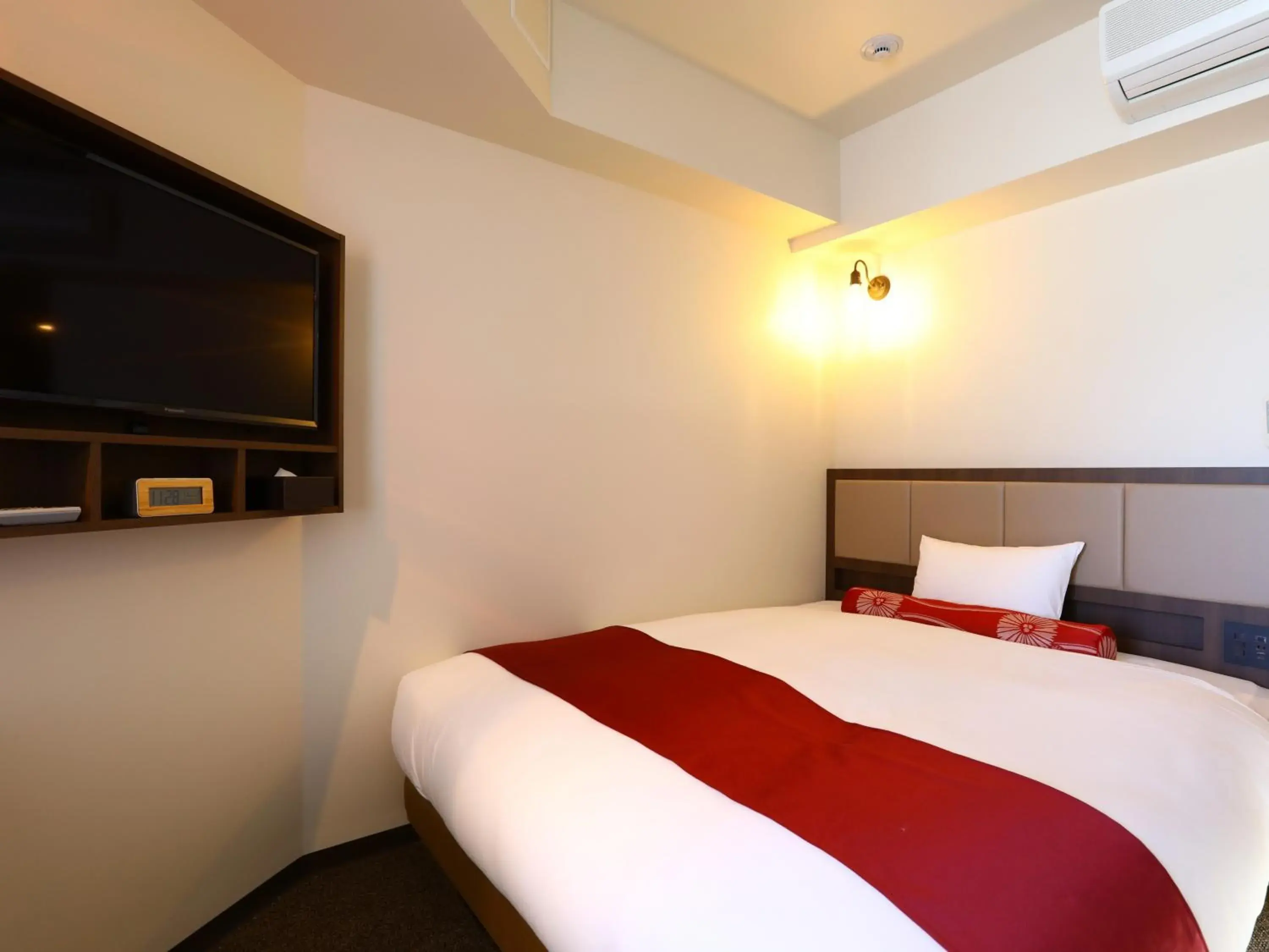 Bed in Hotel Wing International Select Ikebukuro