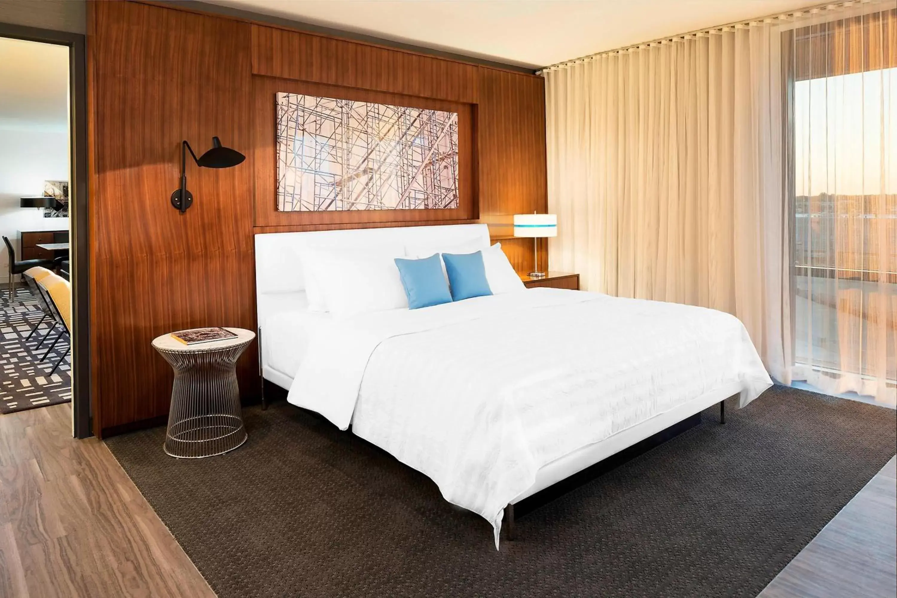 Bedroom, Bed in Le Méridien Chicago - Oakbrook Center