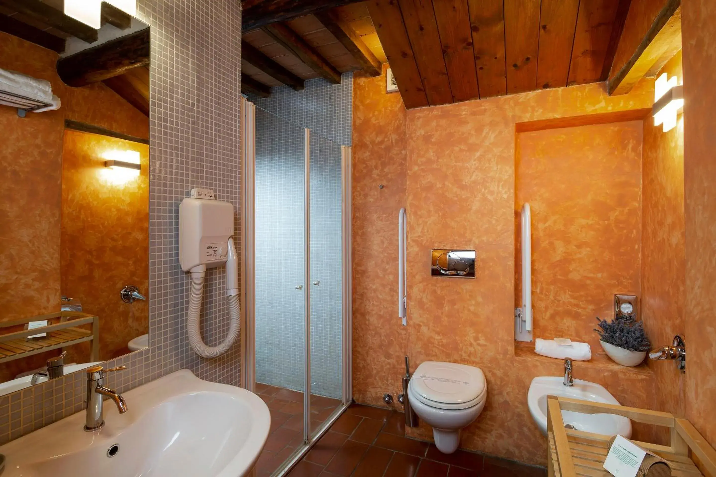 Bathroom in Hotel Le Capanne