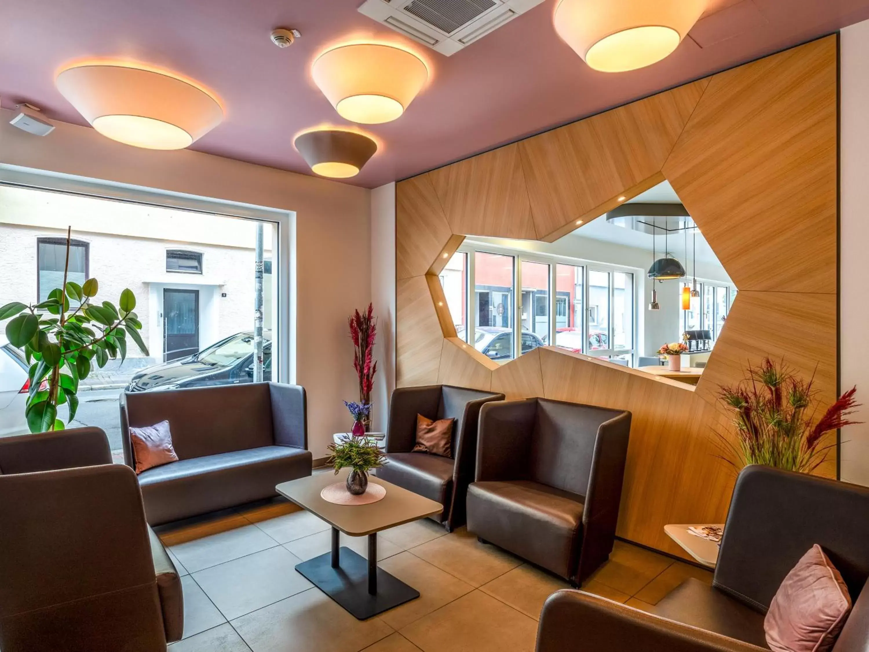 Lobby or reception, Seating Area in B&B Hotel Hildesheim