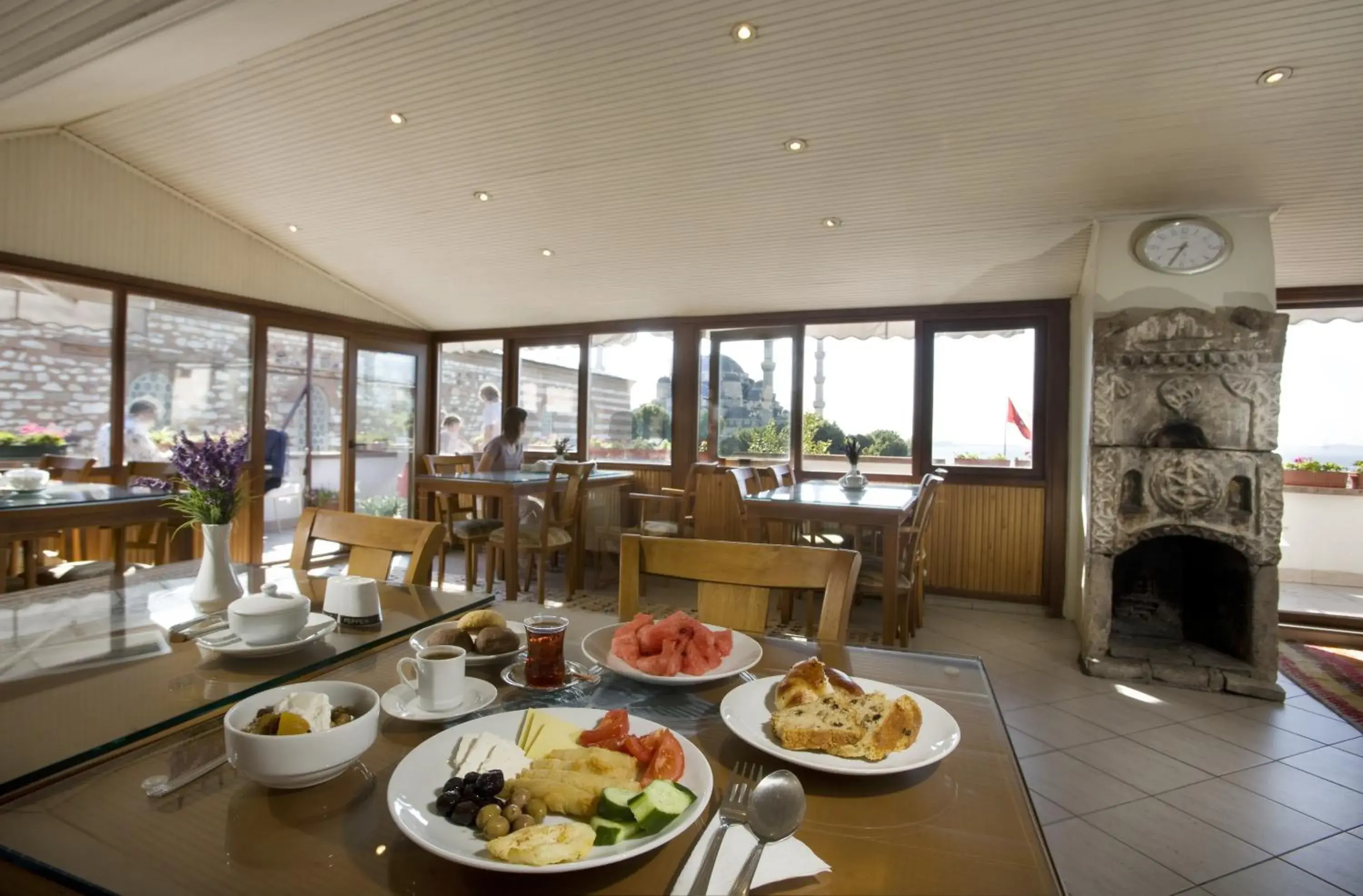 Restaurant/places to eat in Turkoman Hotel Restaurant/places to eat in Turkoman Hotel