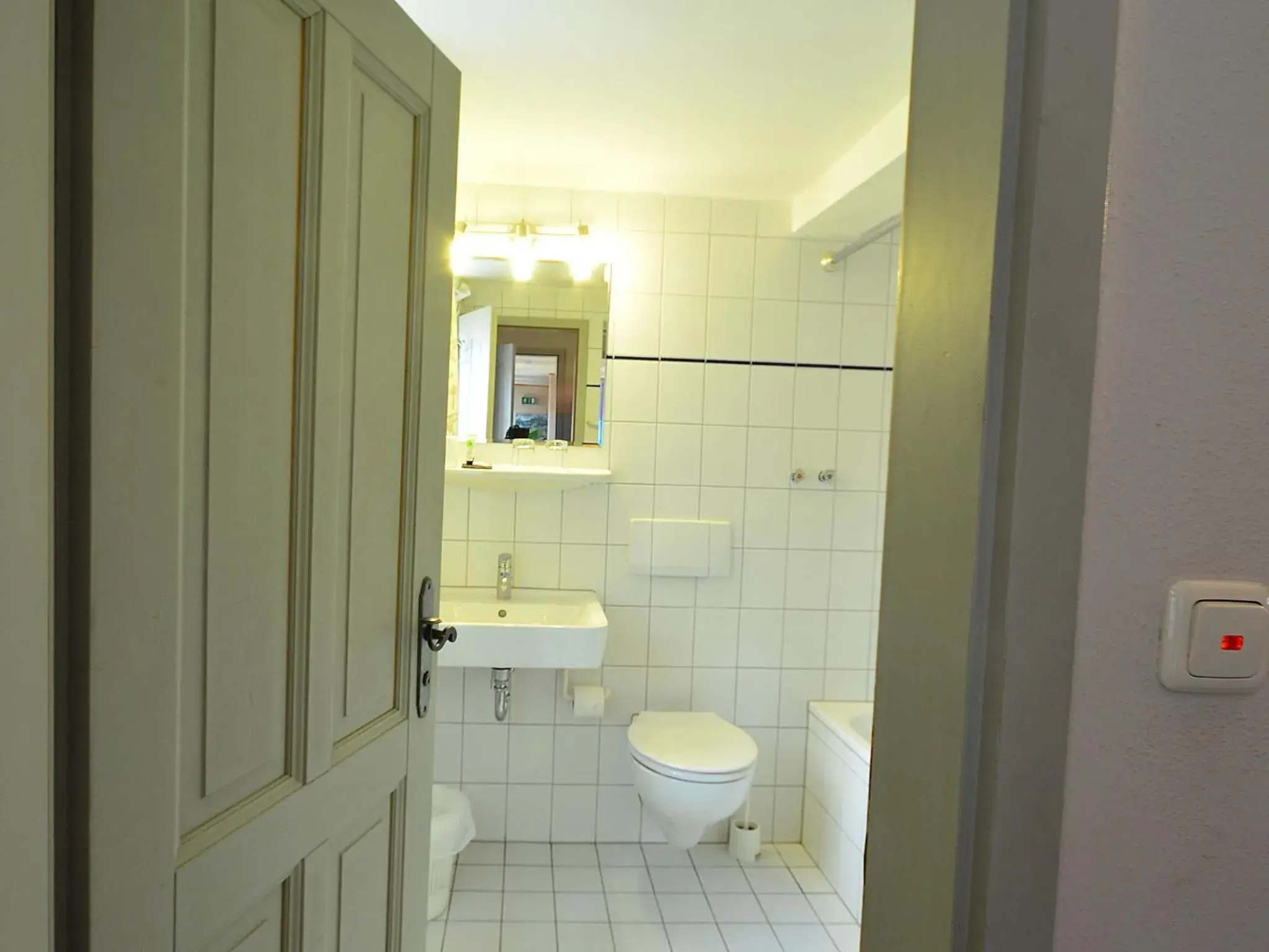 Decorative detail, Bathroom in Landhotel Schloss Buttenheim