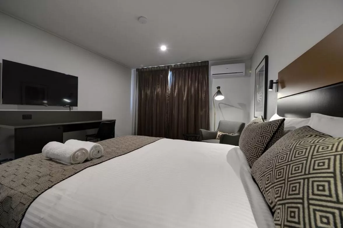 Photo of the whole room, Bed in CBD Motor Inn