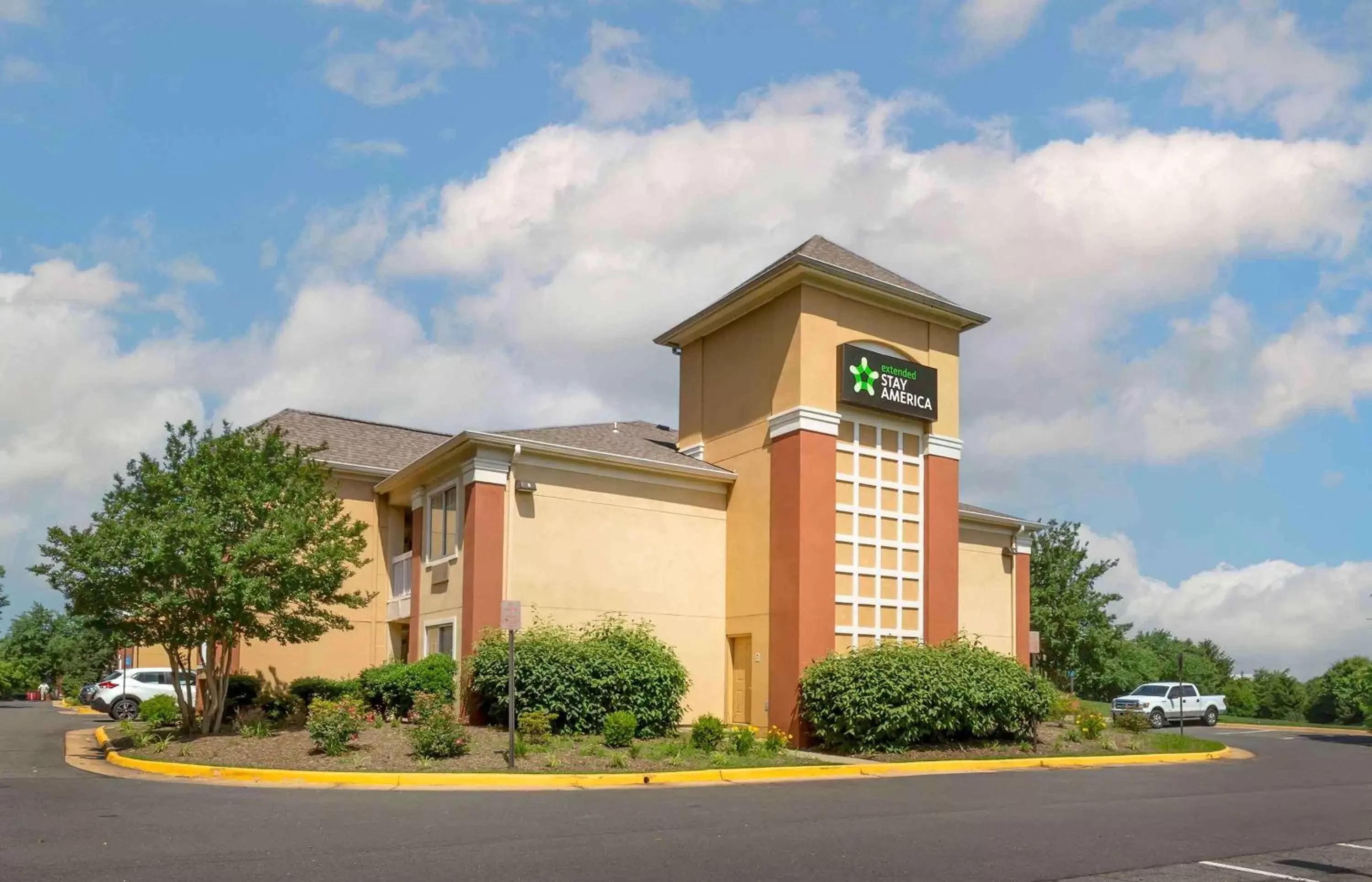 Property Building in Extended Stay America Suites - Washington, DC - Sterling - Dulles
