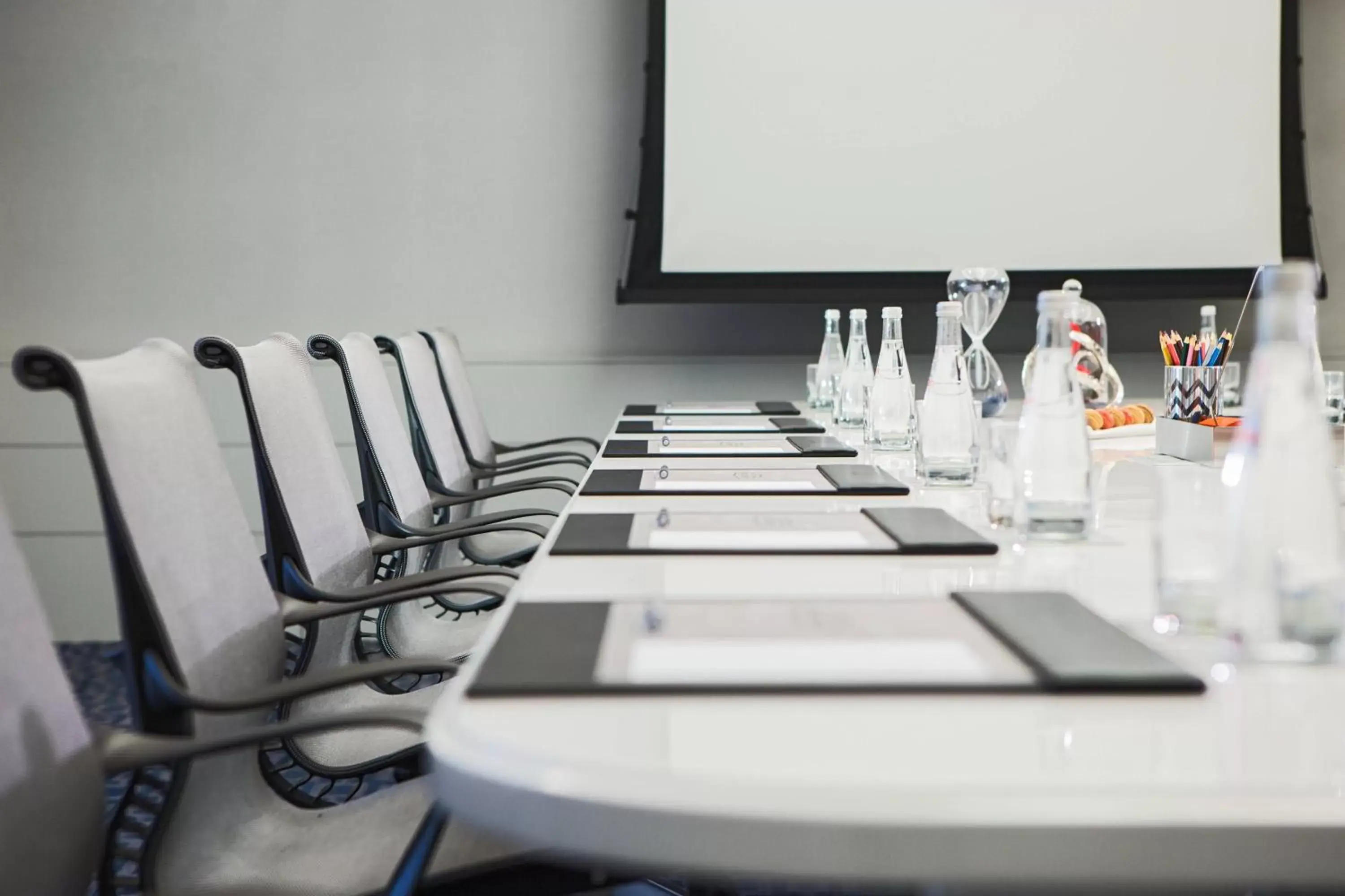 Meeting/conference room in Renaissance Boston Waterfront Hotel