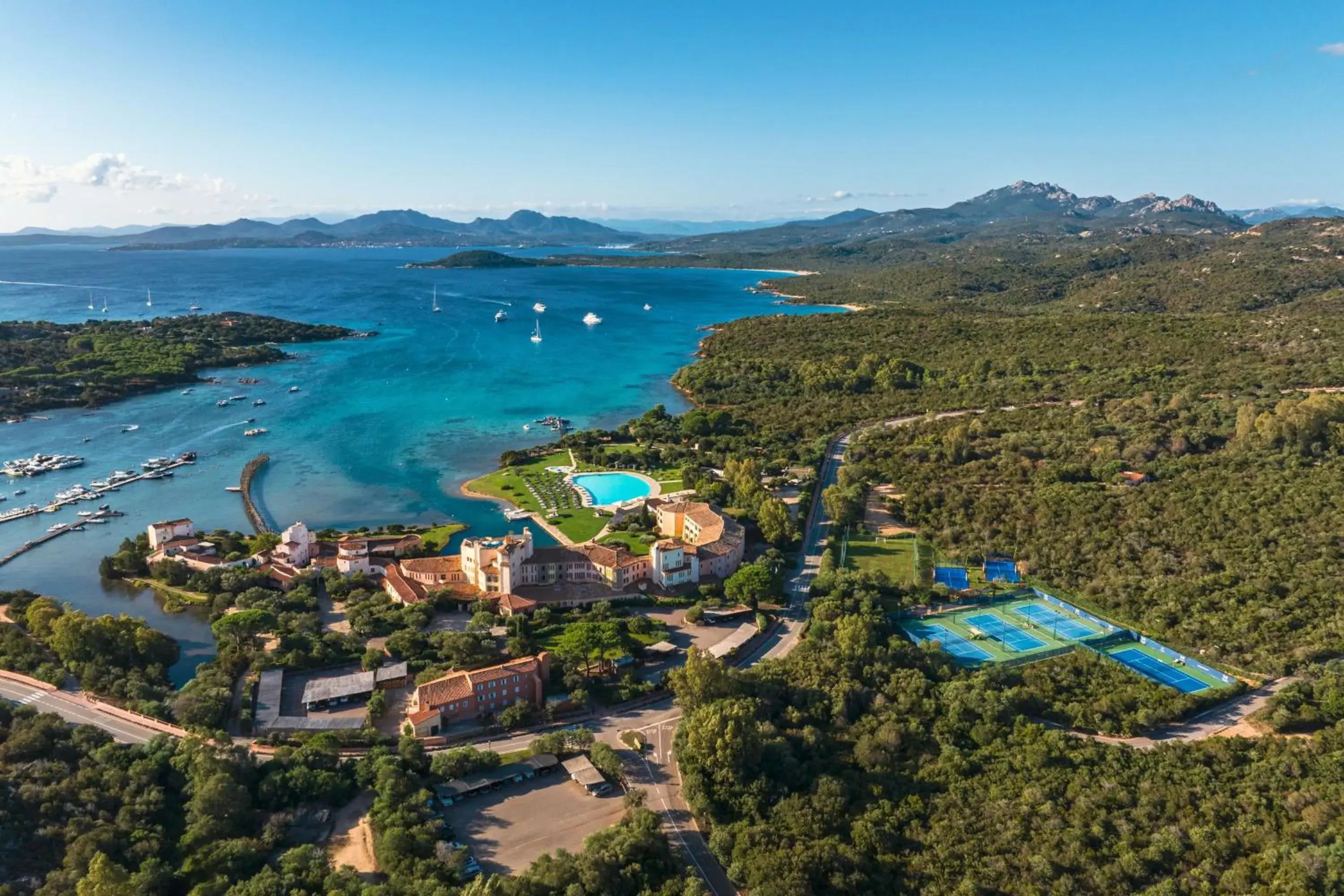 Property building, Bird's-eye View in Hotel Cala Di Volpe A Luxury Collection Hotel Costa Smeralda