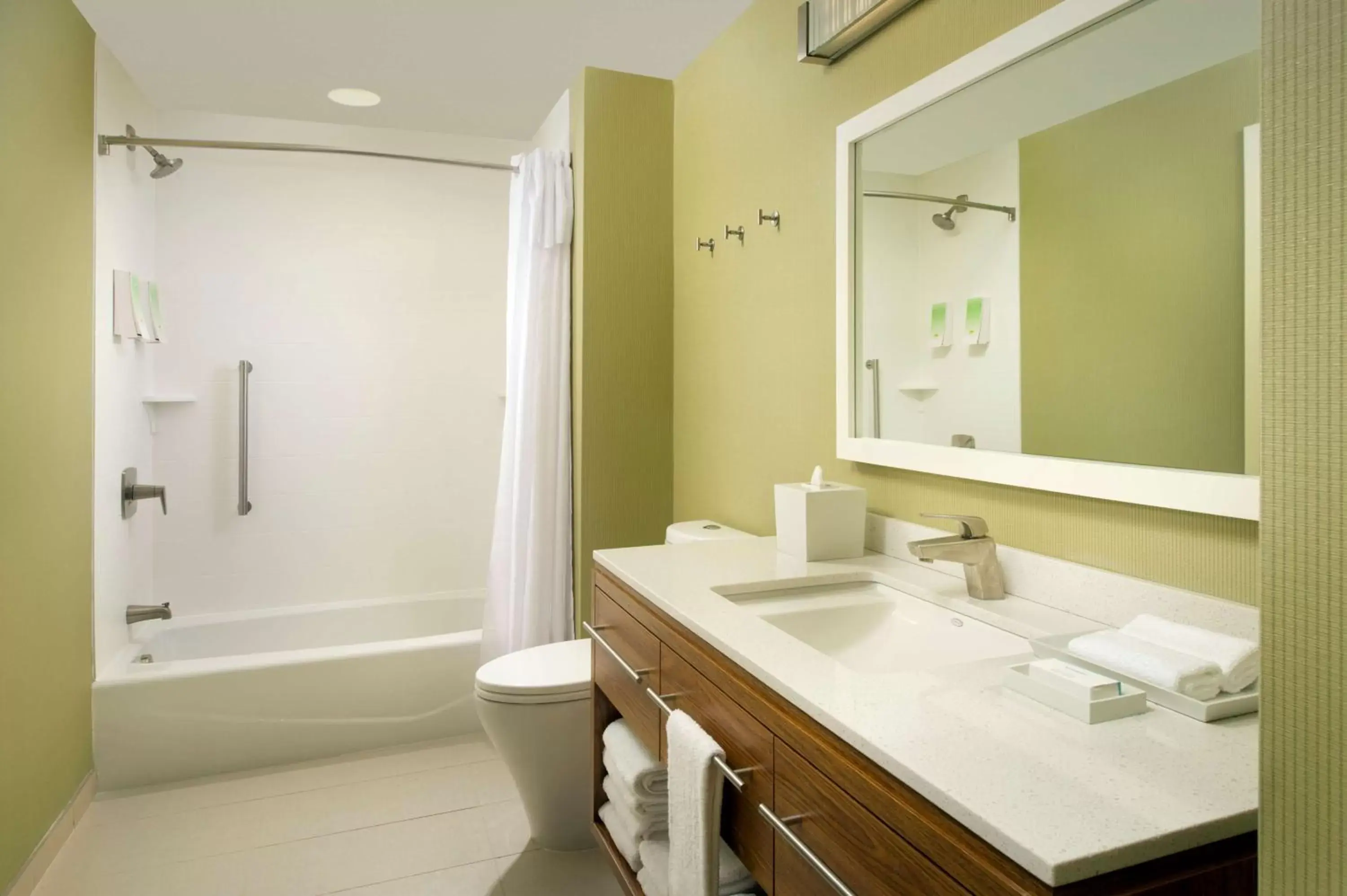 Bedroom, Bathroom in Home2 Suites by Hilton Arundel Mills BWI Airport