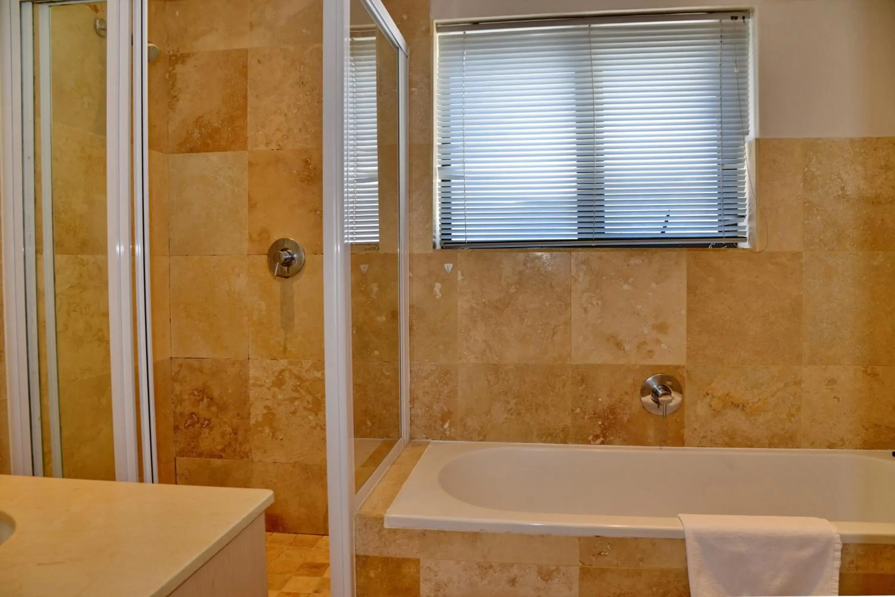 Bathroom in Fountains Hotel Cape Town