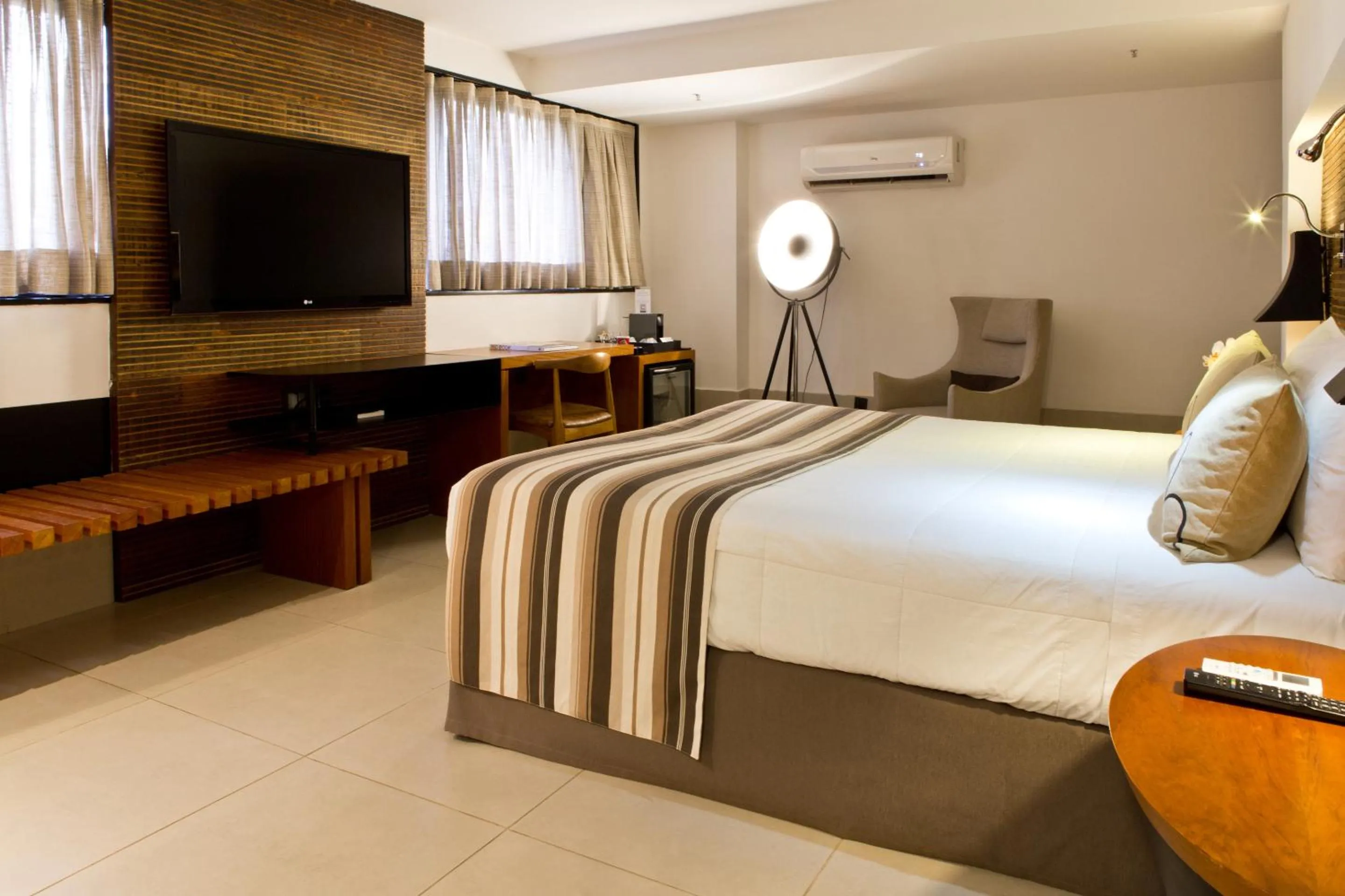 Bedroom, Bed in Ritz Leblon