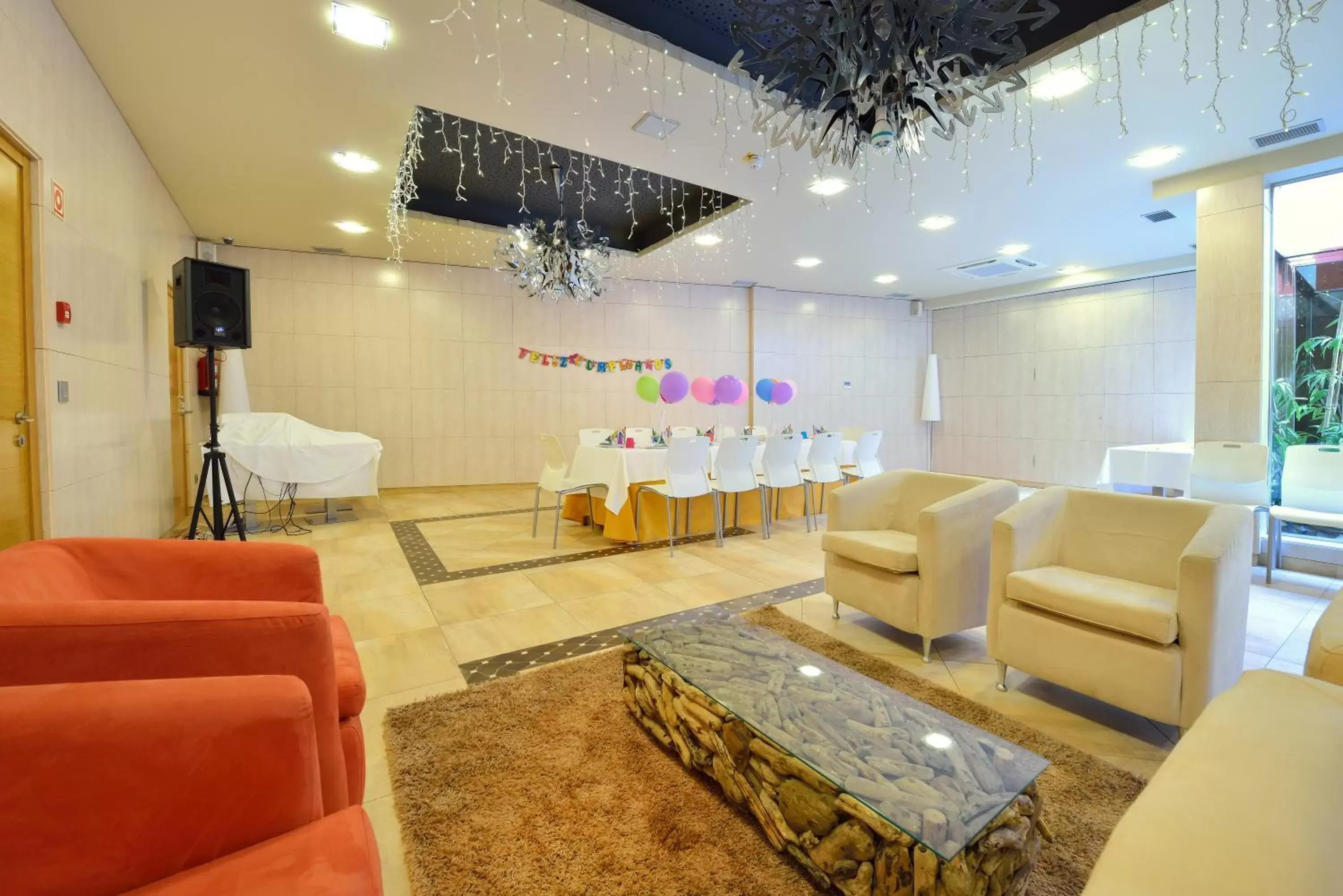 Communal lounge/ TV room, Banquet Facilities in Hotel Norat Marina & Spa 4* Superior